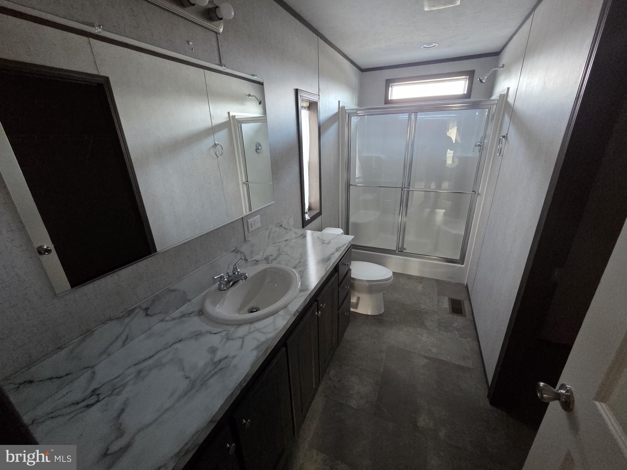 MELODYLAKESCNTRYCLUB - Residential