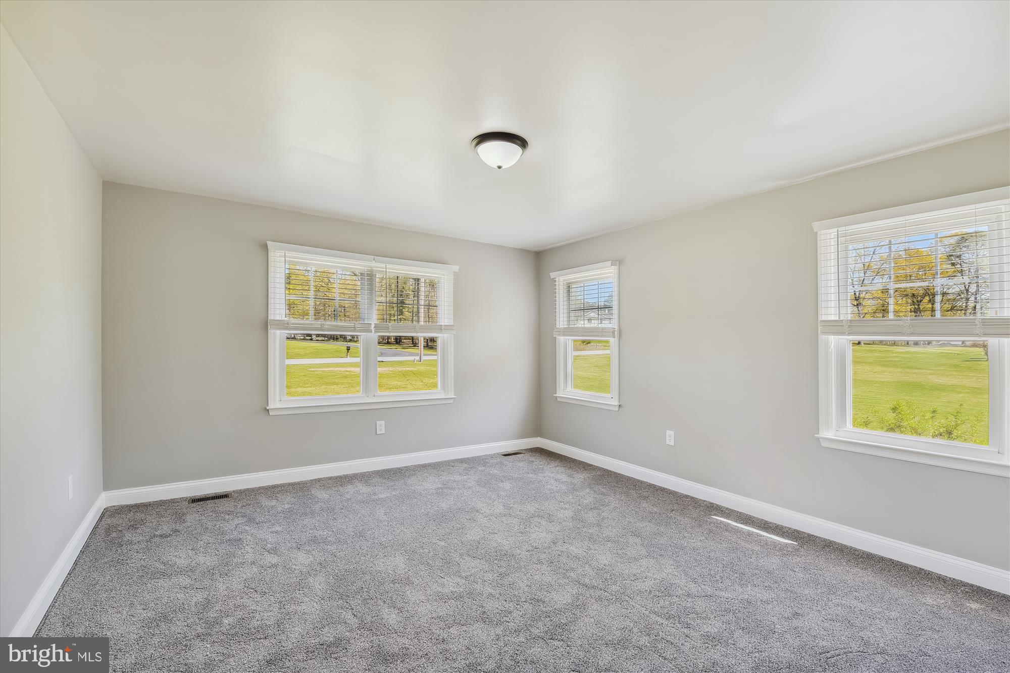 REGULARS - Residential Lease