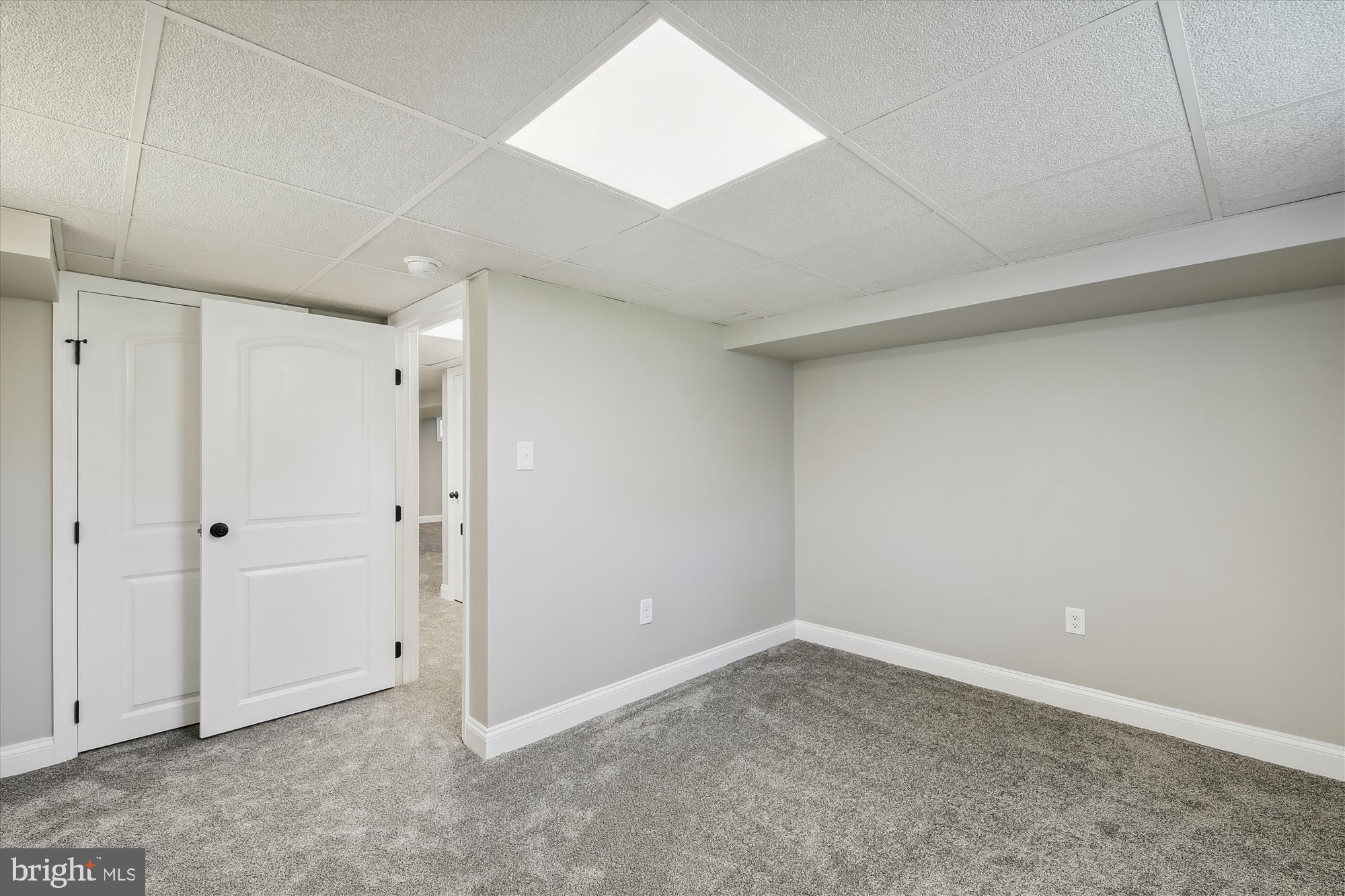 REGULARS - Residential Lease