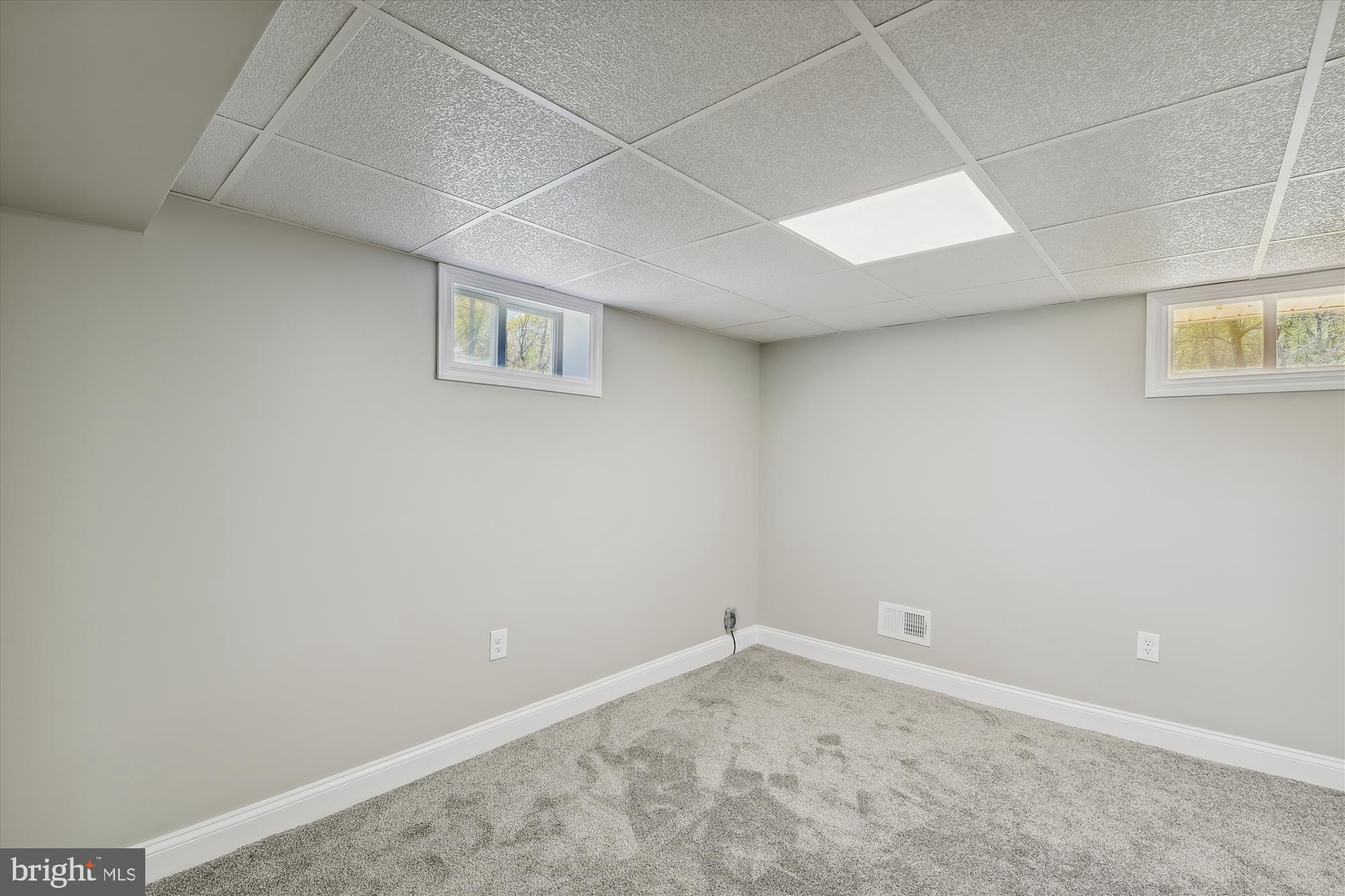 REGULARS - Residential Lease