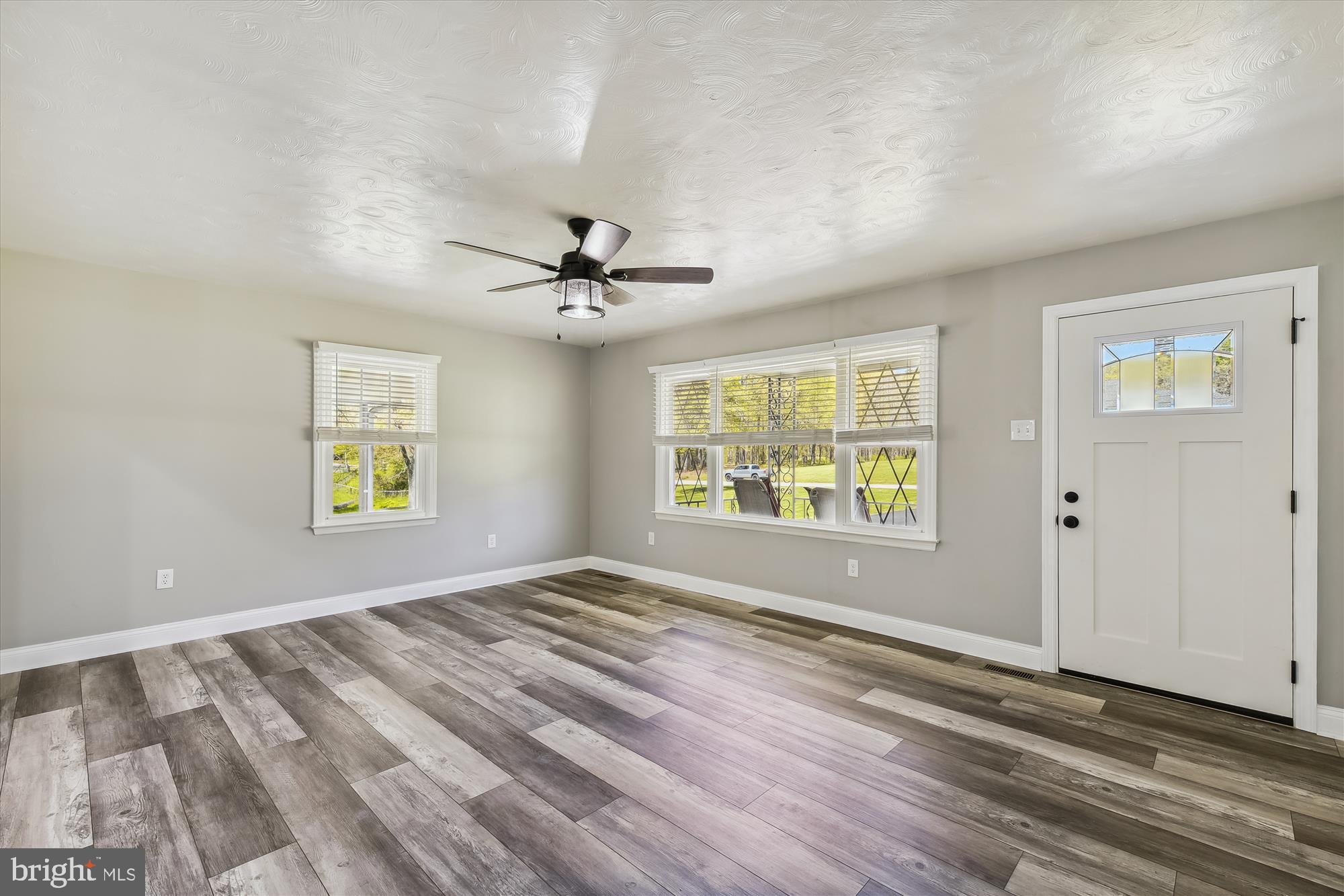 REGULARS - Residential Lease