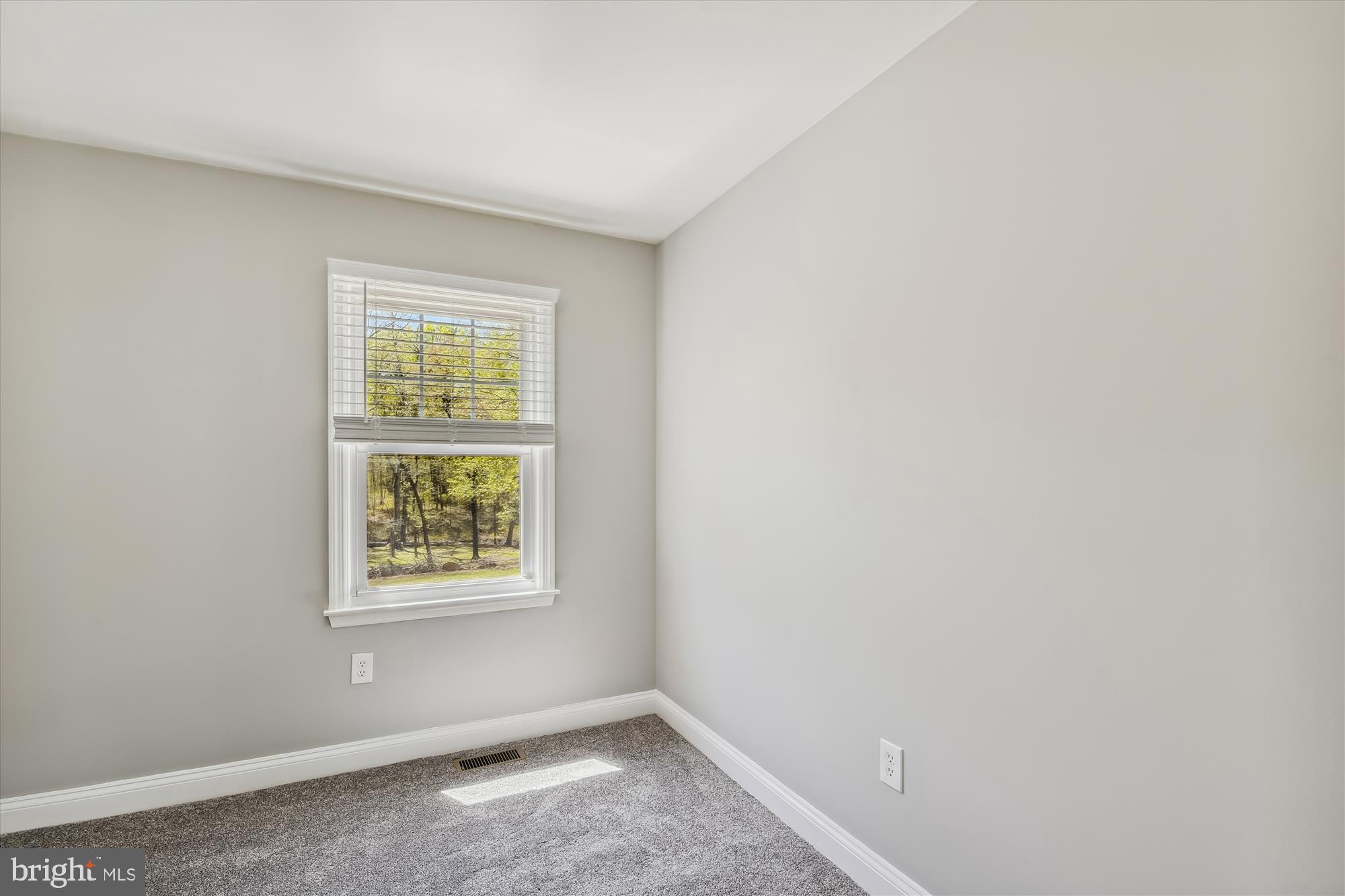 REGULARS - Residential Lease