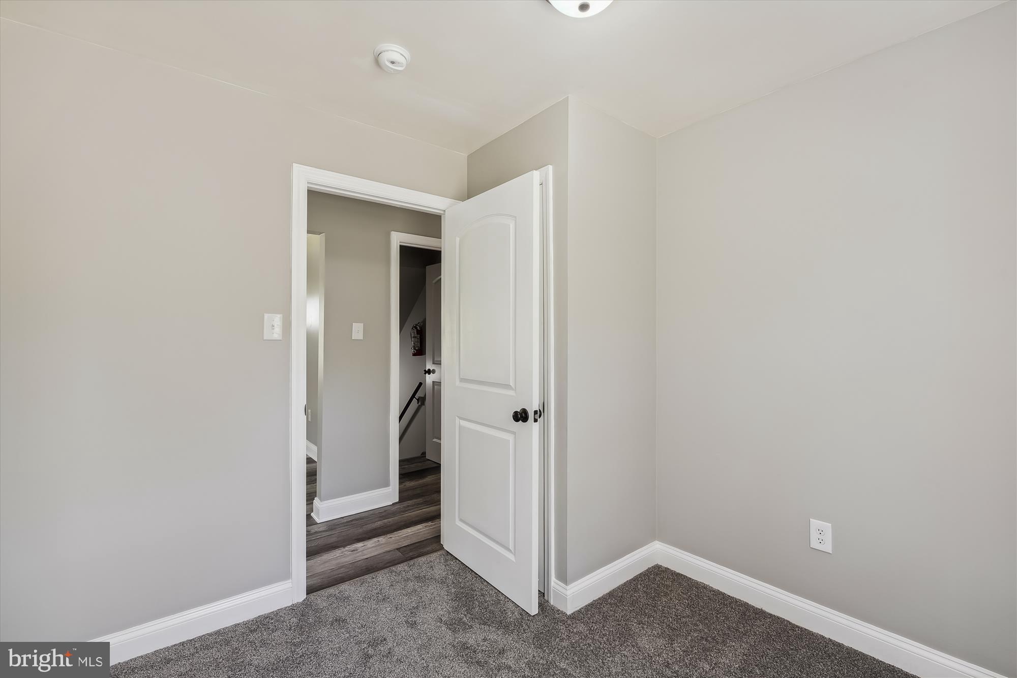 REGULARS - Residential Lease