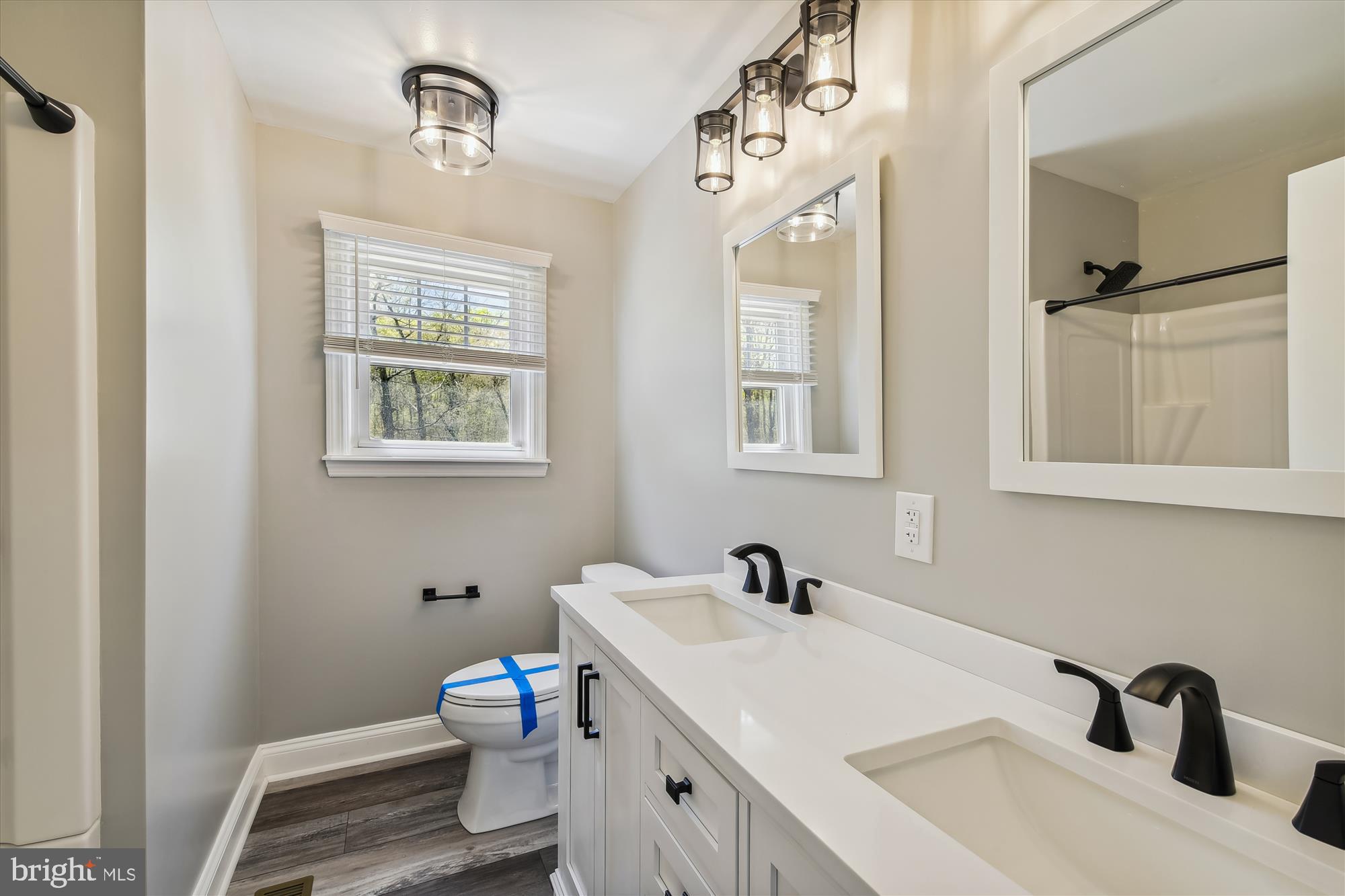 REGULARS - Residential Lease