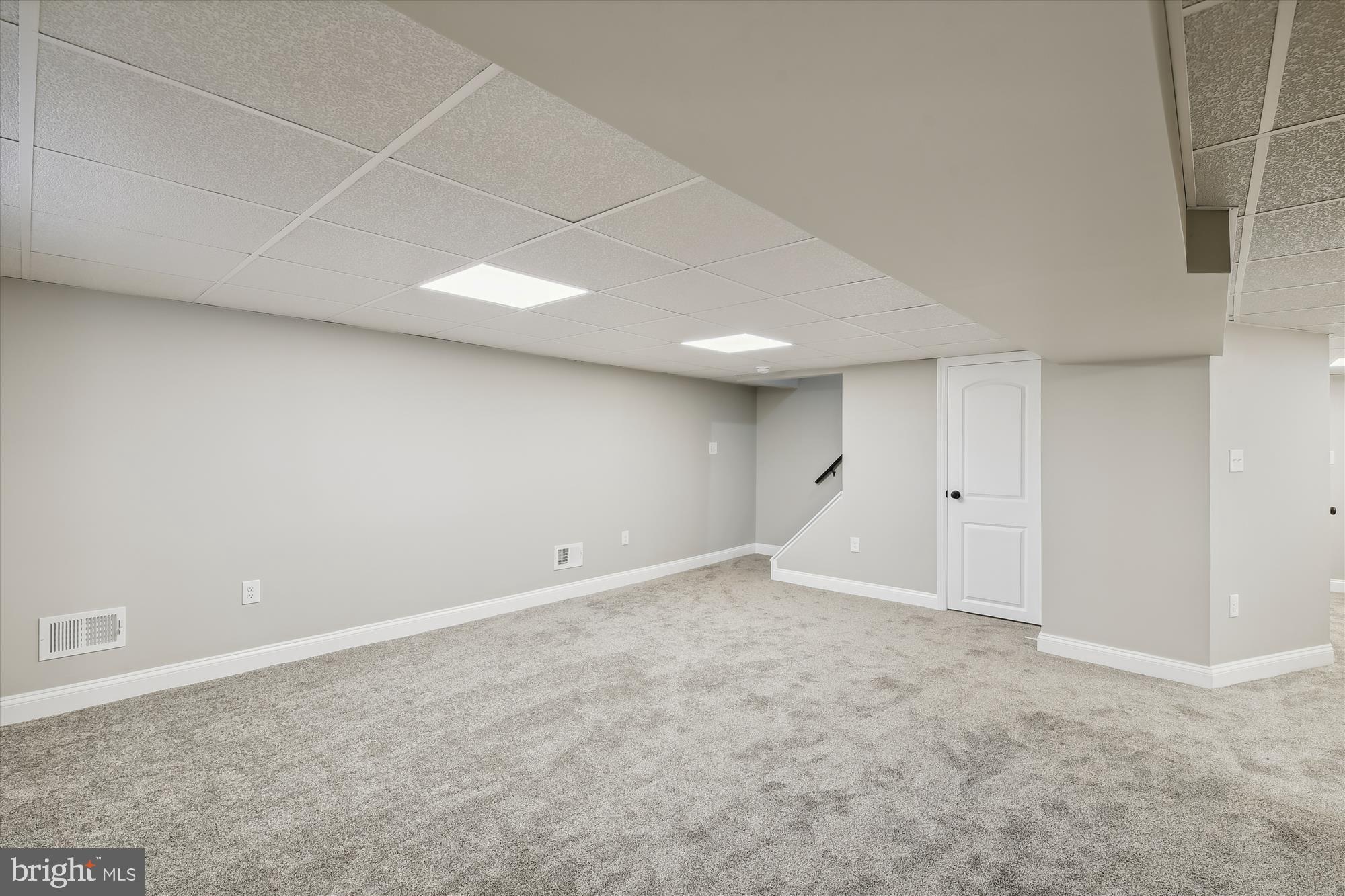 REGULARS - Residential Lease