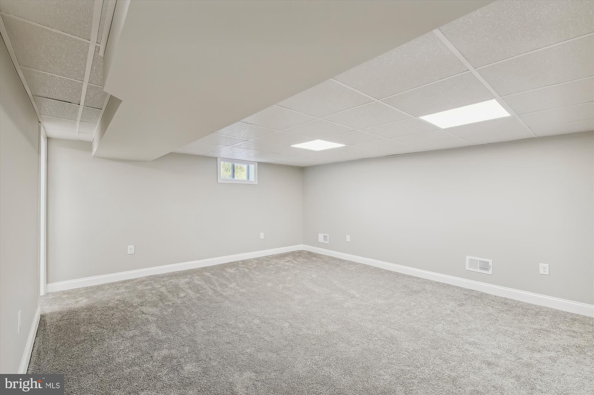 REGULARS - Residential Lease