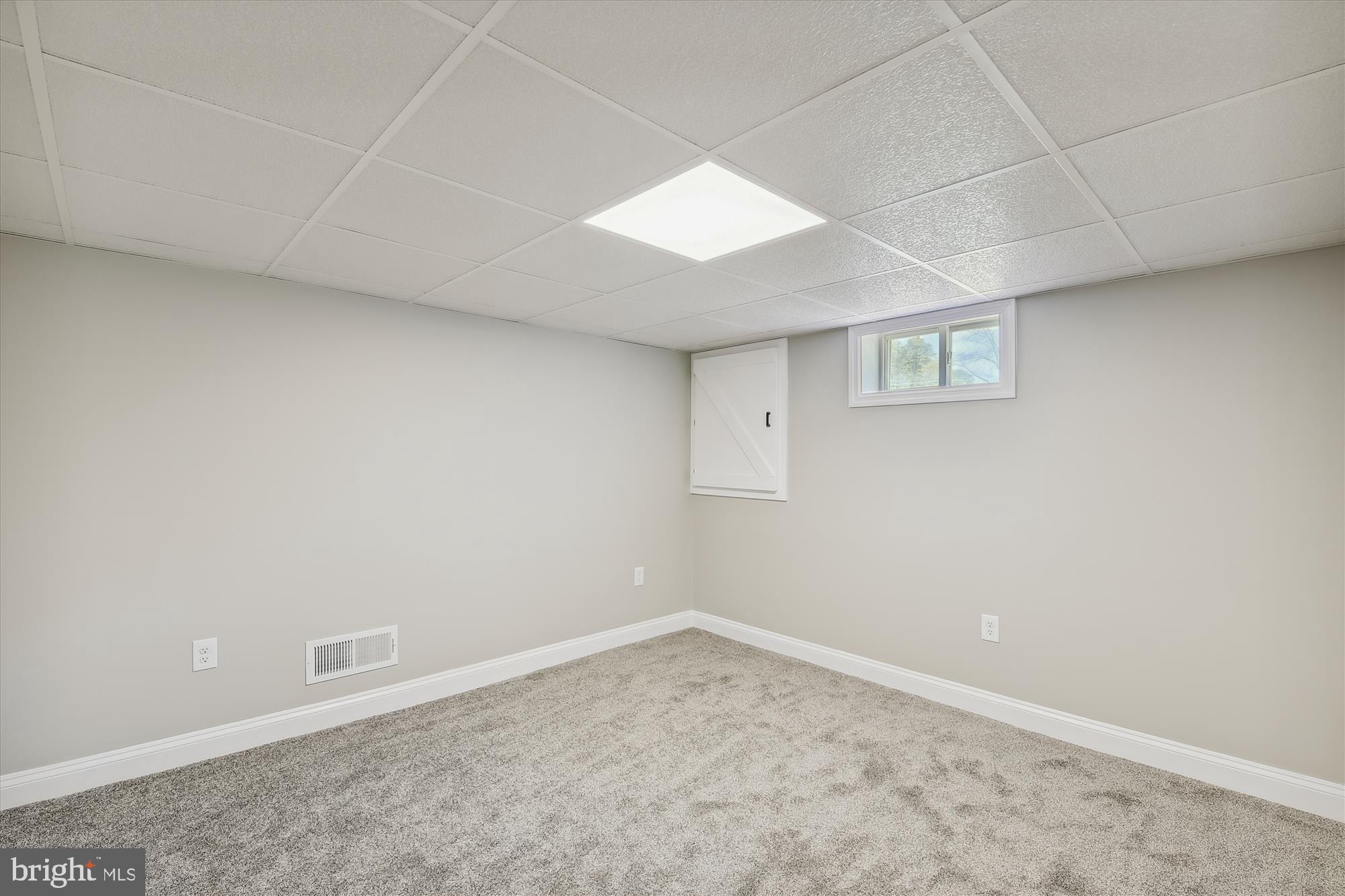 REGULARS - Residential Lease