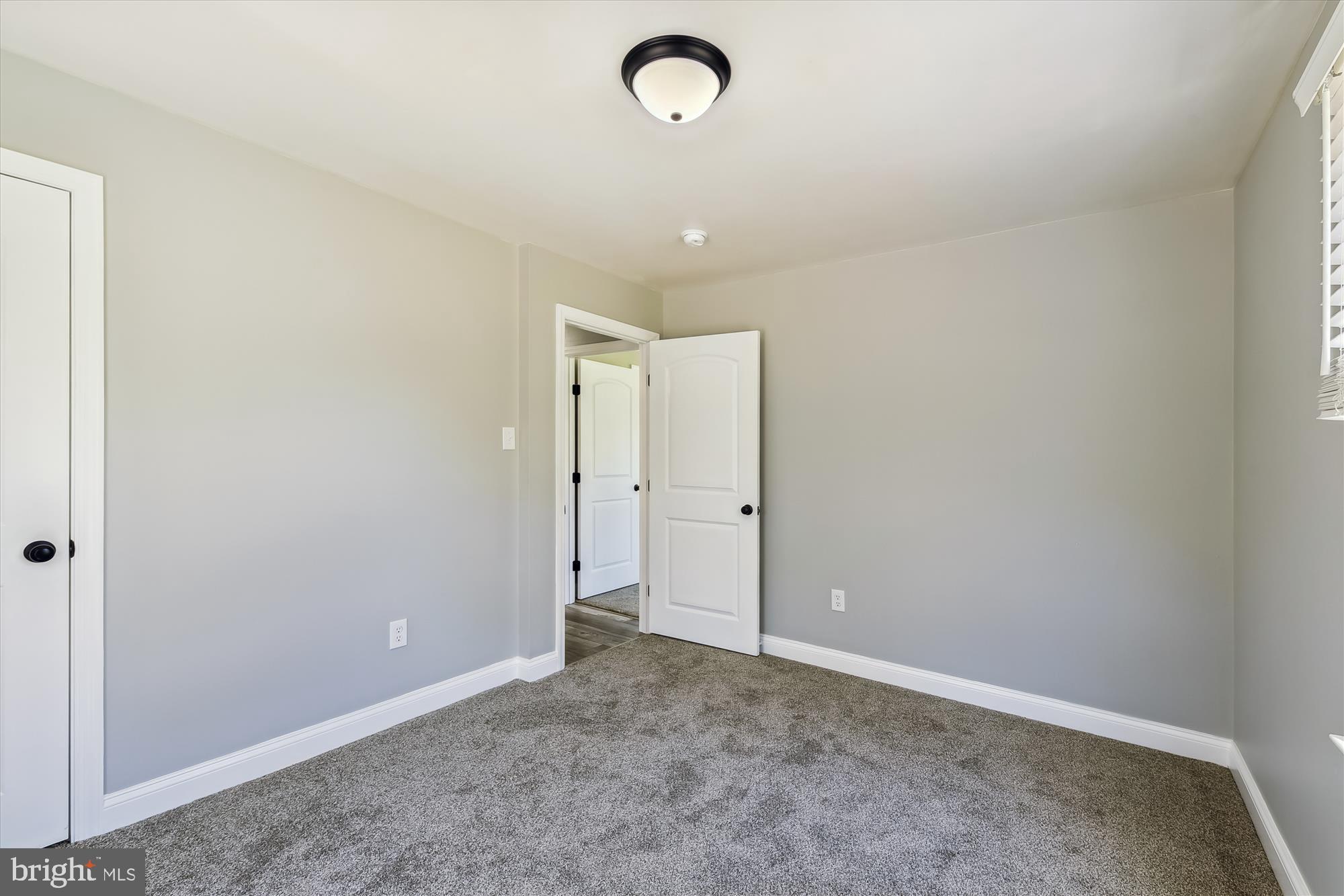 REGULARS - Residential Lease