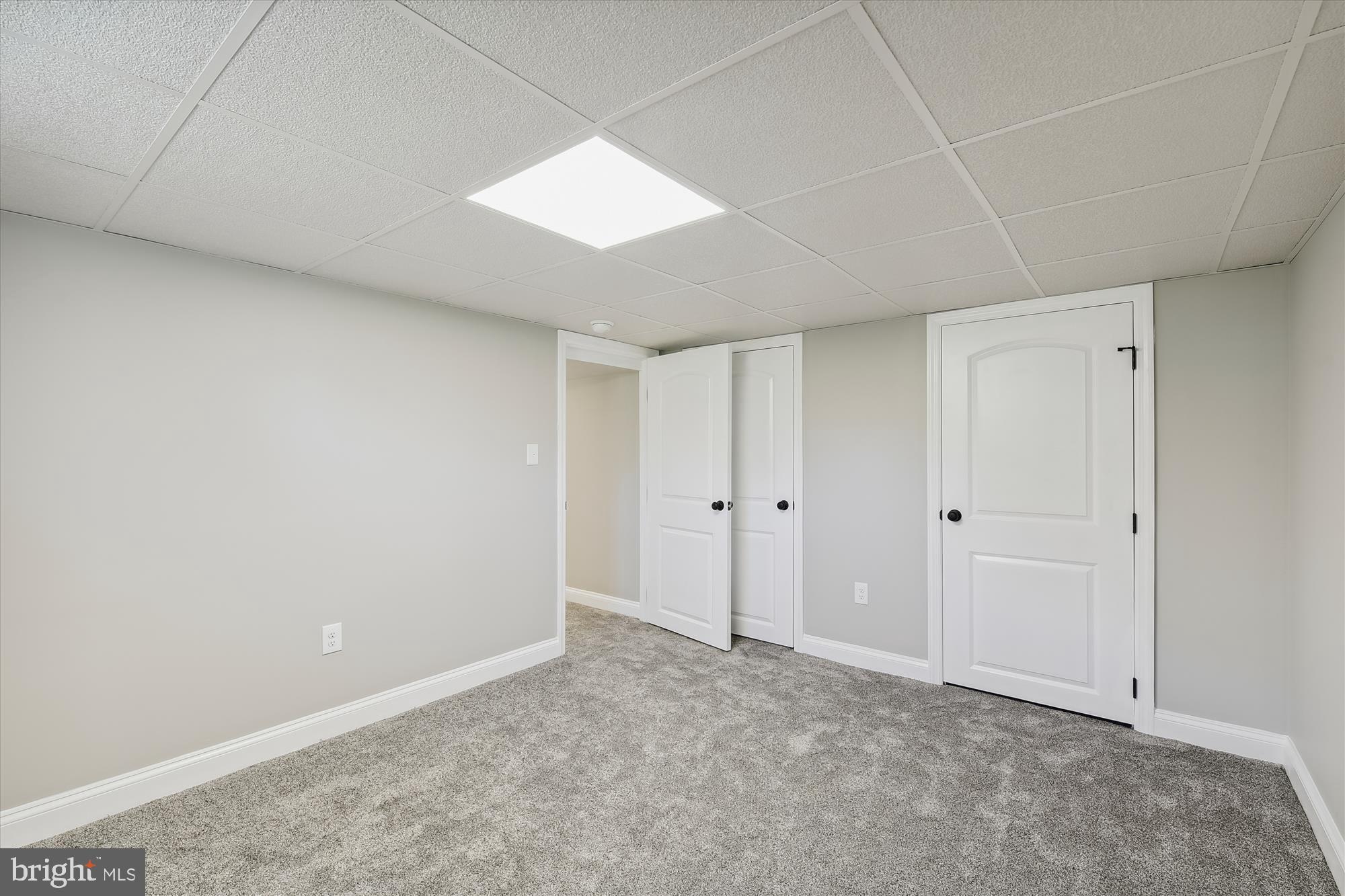 REGULARS - Residential Lease