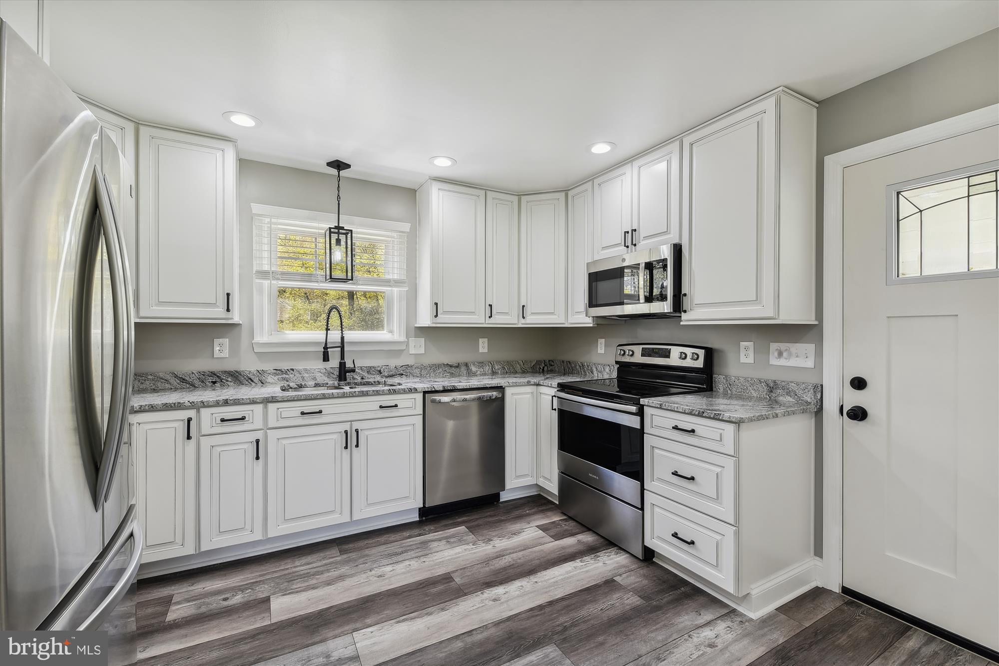 REGULARS - Residential Lease