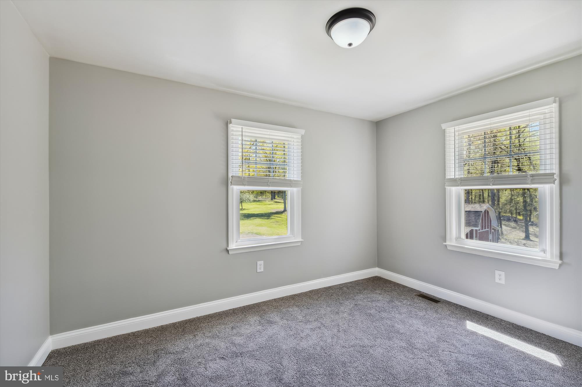 REGULARS - Residential Lease