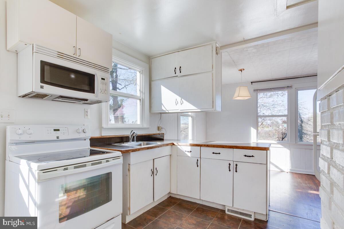 FERRY FARMS - Residential Lease