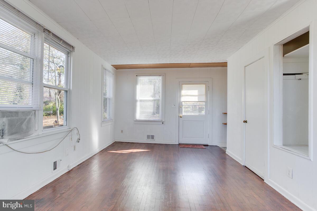 FERRY FARMS - Residential Lease