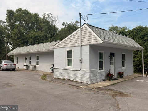 Photo of 9947 Crossfield Road, HAGERSTOWN, MD 21740 (MLS # MDWA2037488)