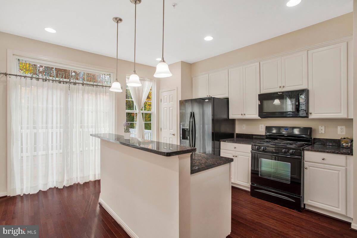 WOODLAND PARK - Residential