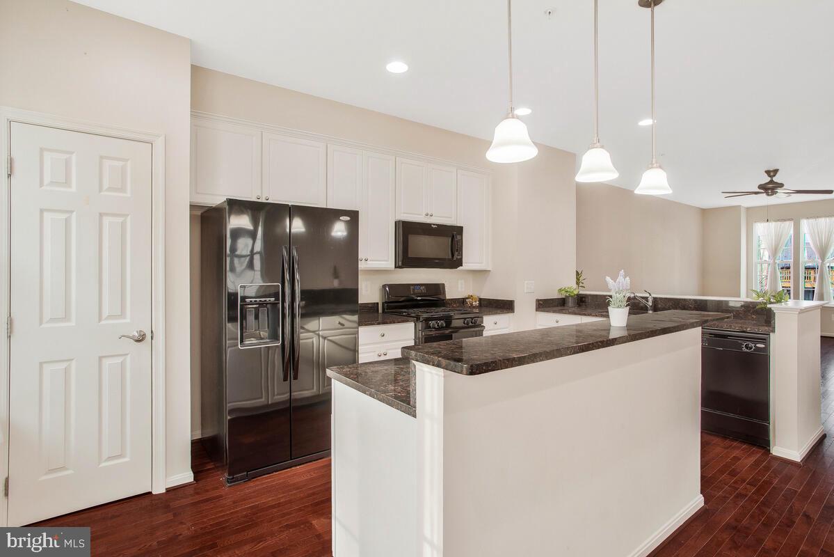 WOODLAND PARK - Residential