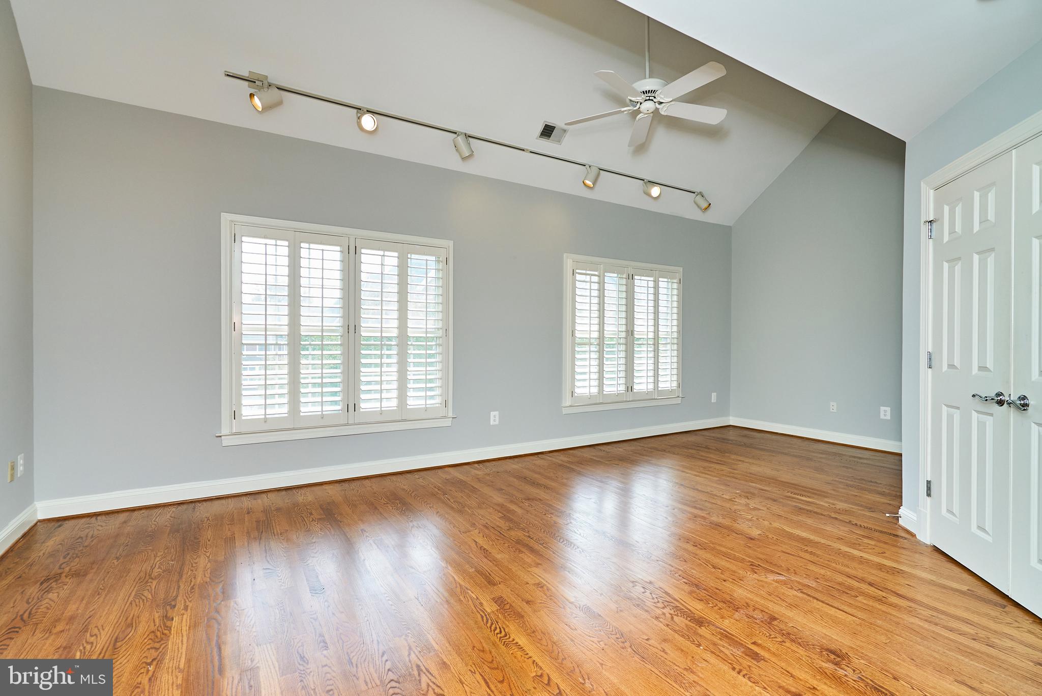 MCLEAN CREST - Residential Lease