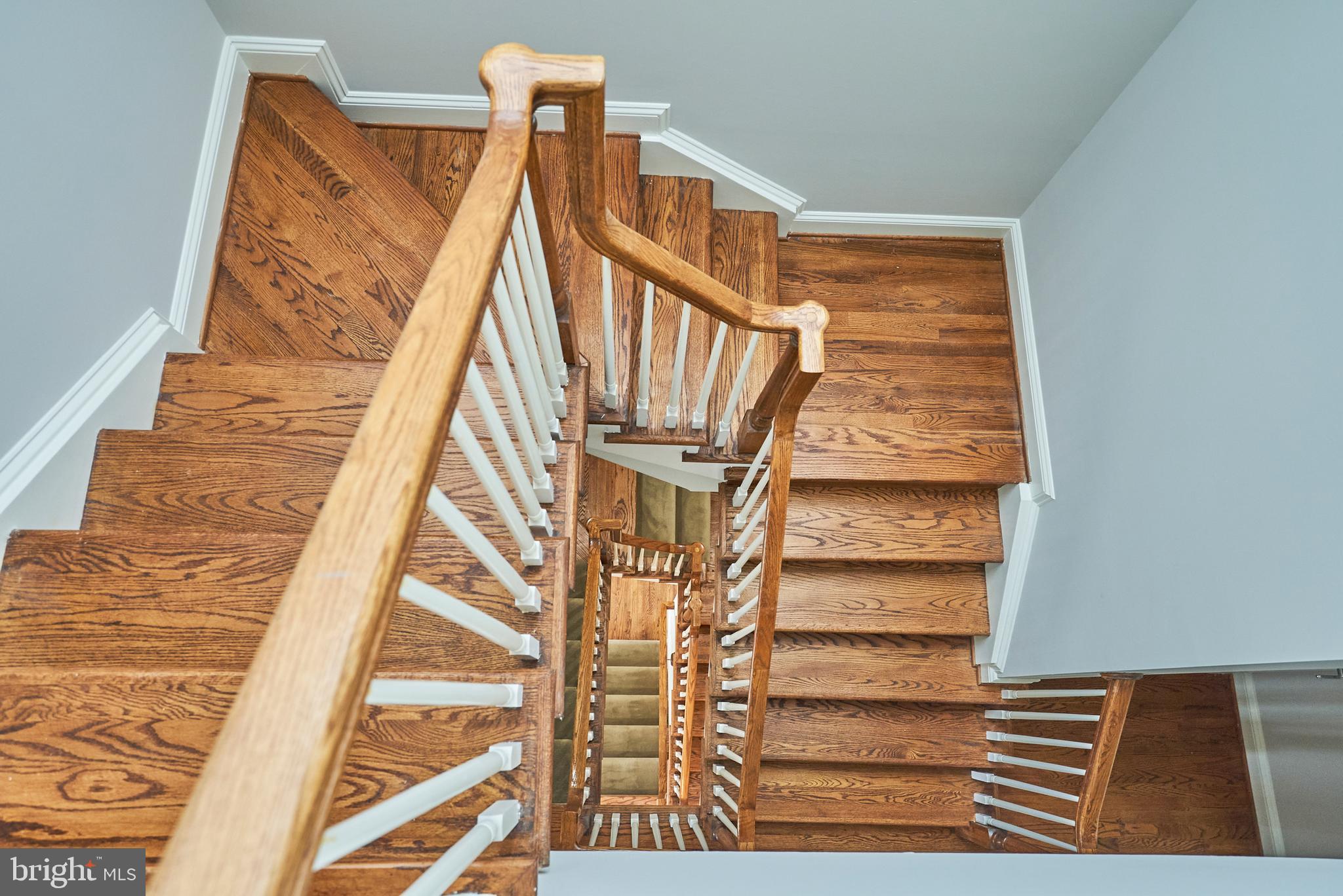 MCLEAN CREST - Residential Lease