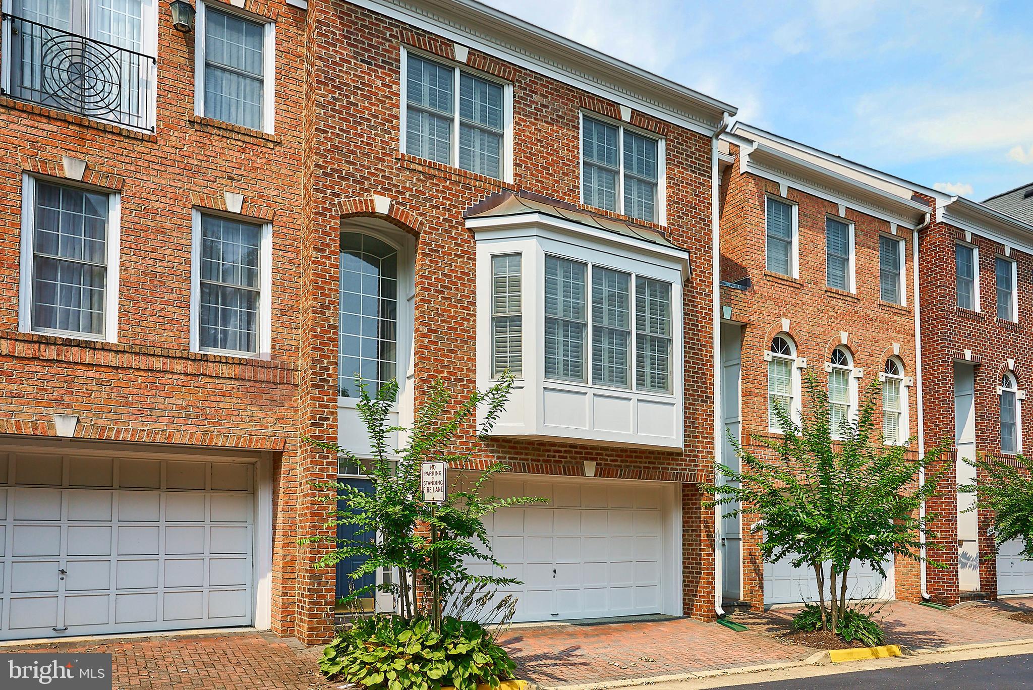 MCLEAN CREST - Residential Lease