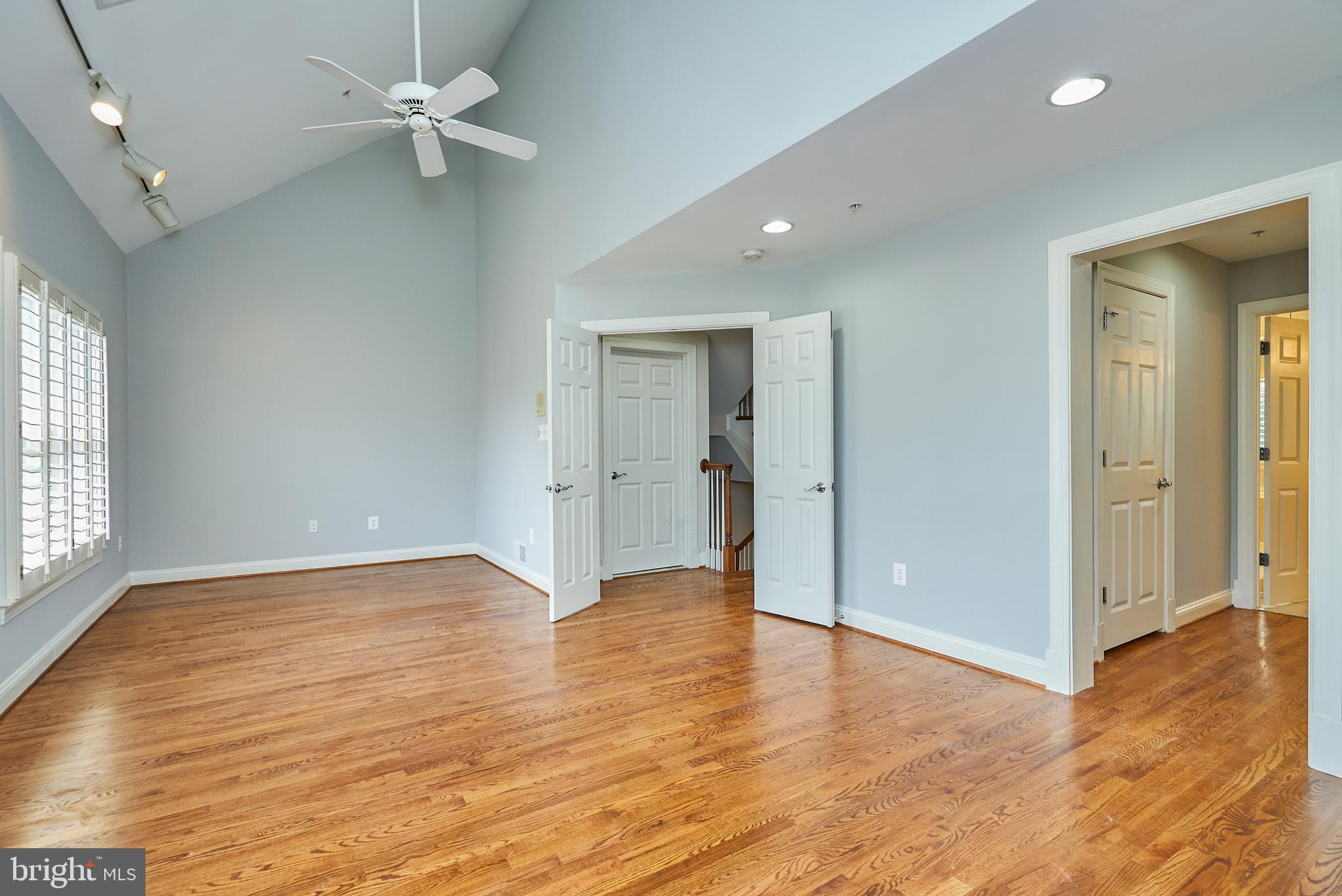 MCLEAN CREST - Residential Lease