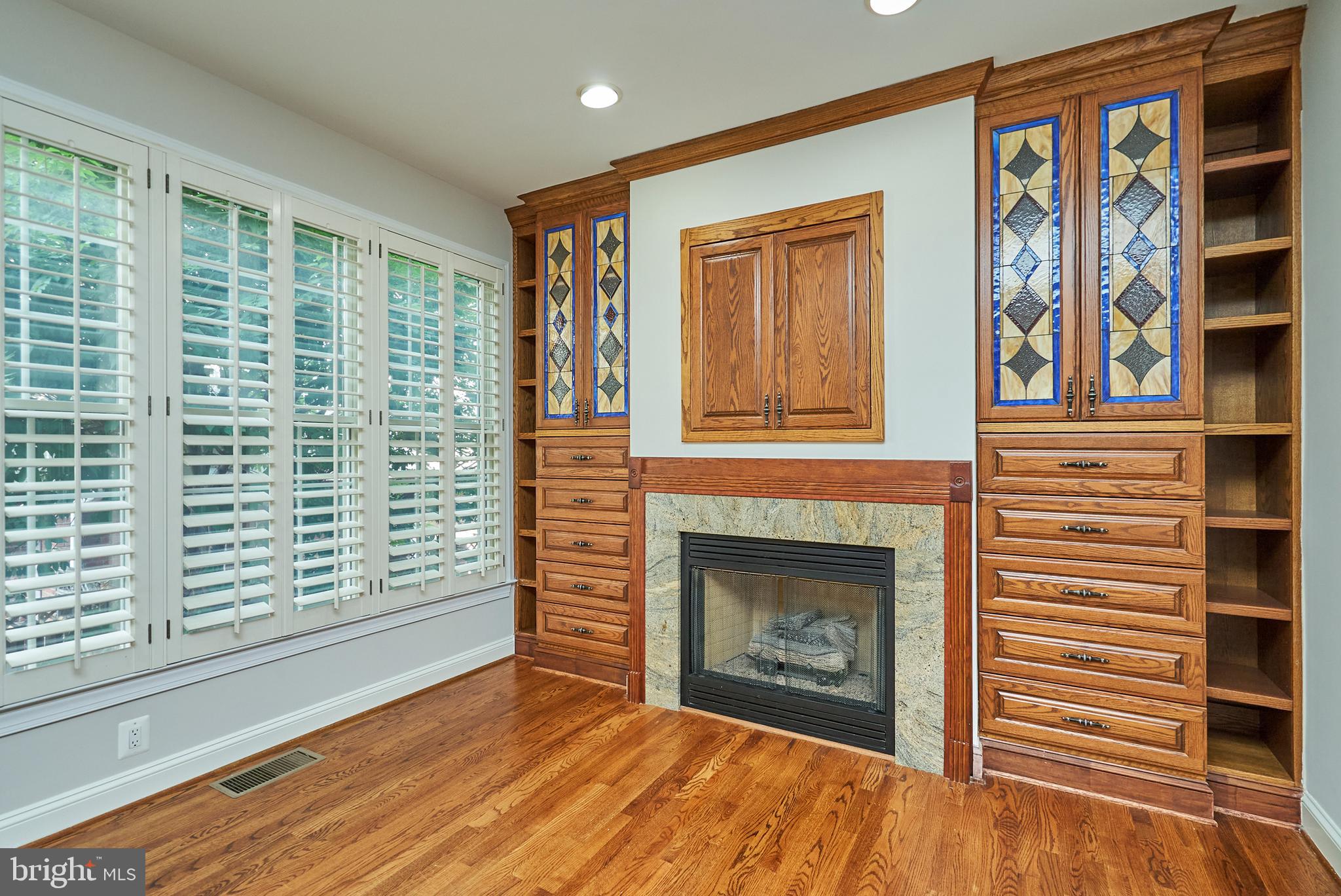 MCLEAN CREST - Residential Lease