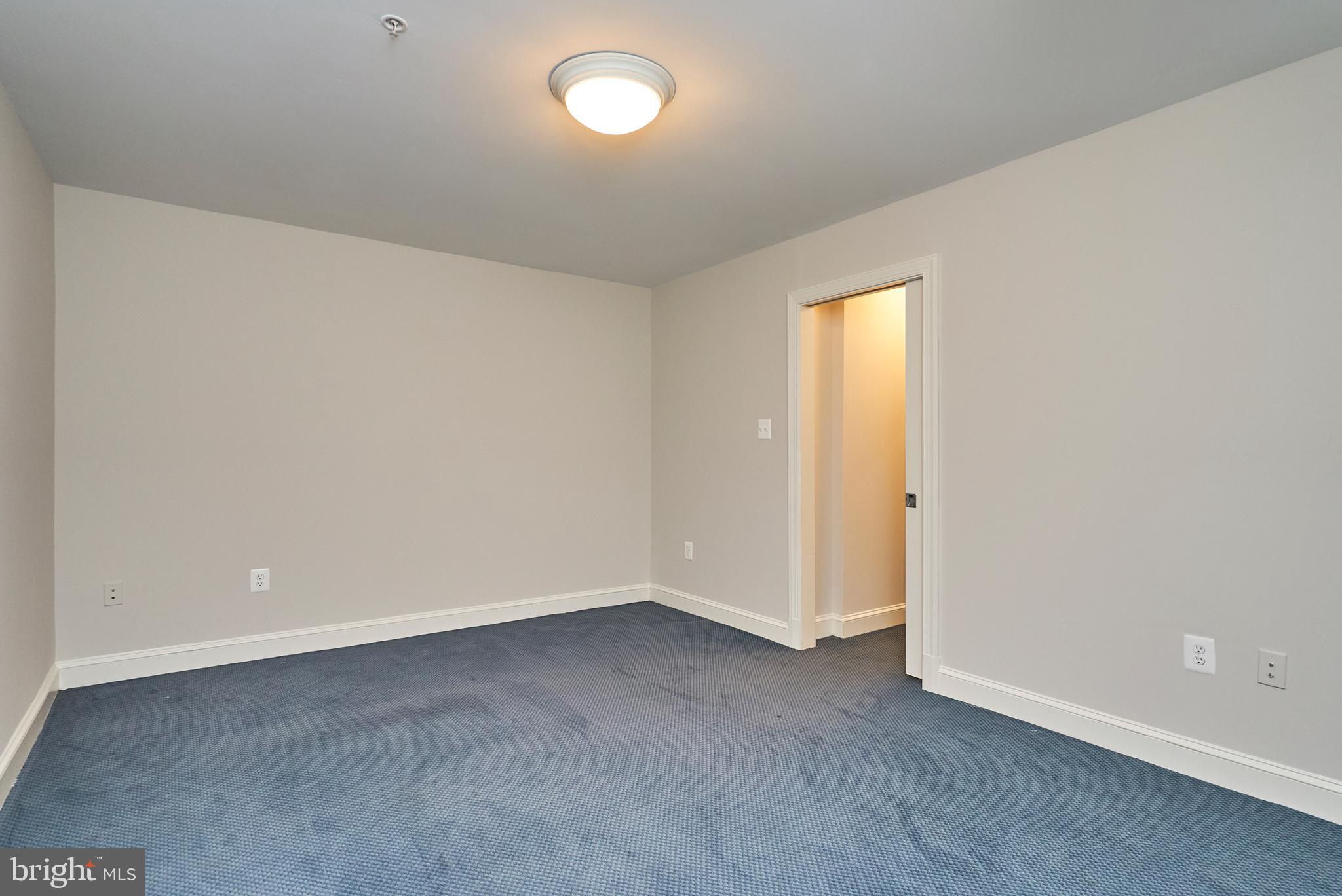 MCLEAN CREST - Residential Lease