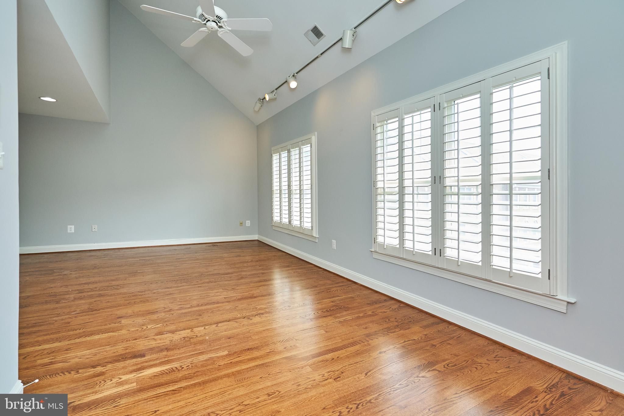 MCLEAN CREST - Residential Lease