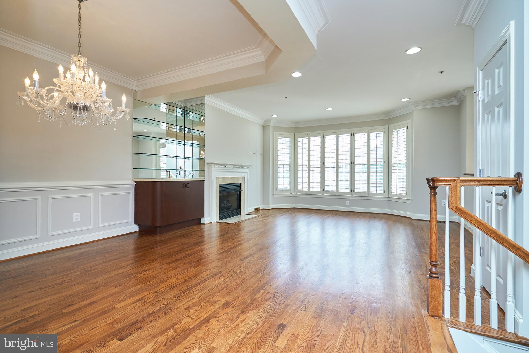 MCLEAN CREST - Residential Lease