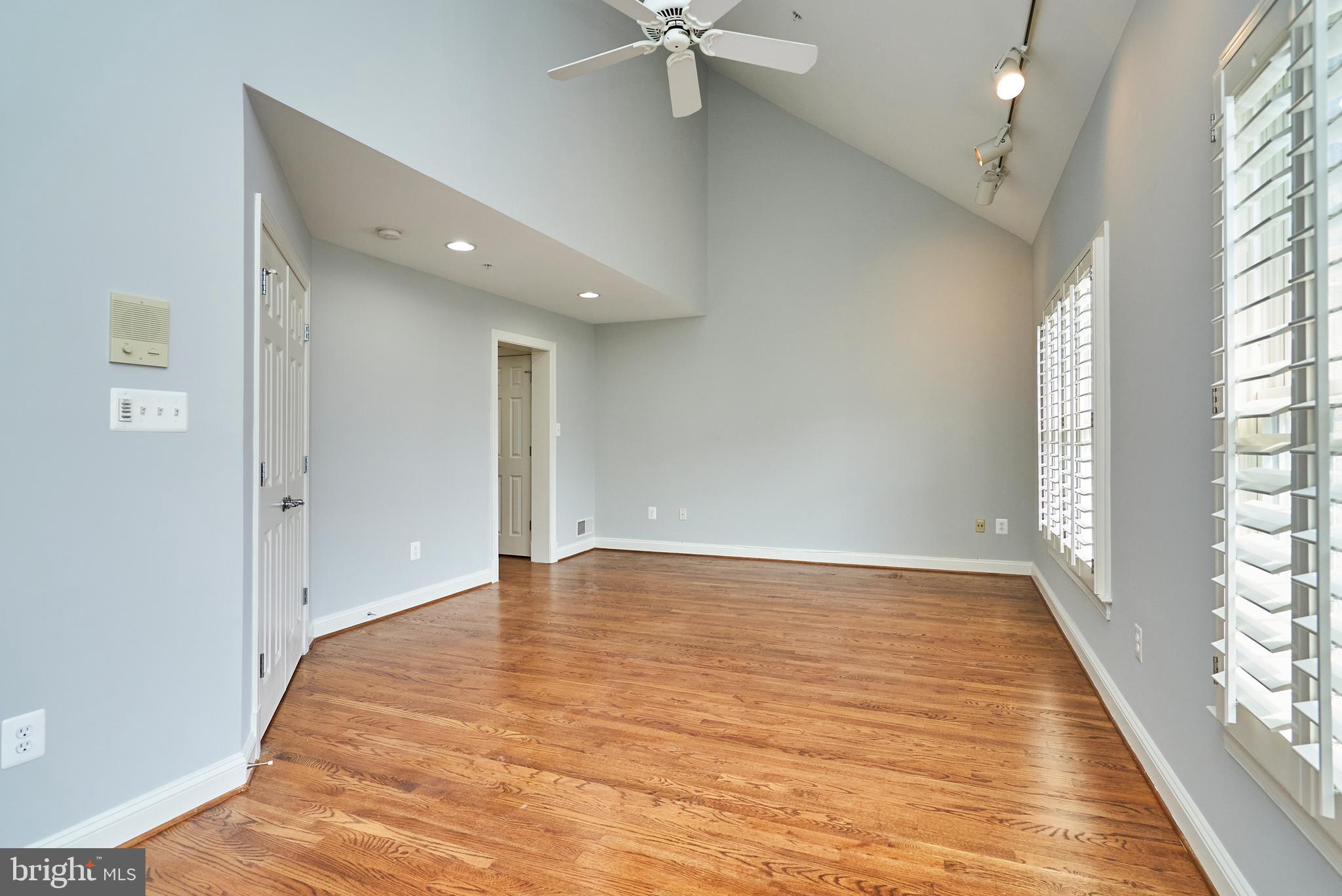 MCLEAN CREST - Residential Lease