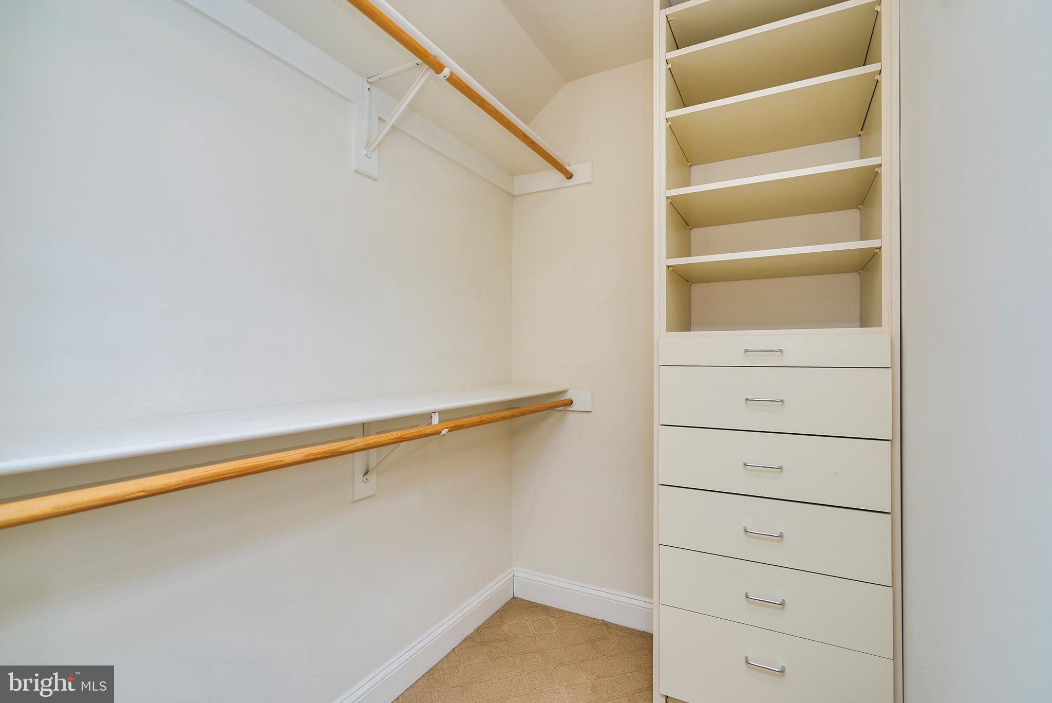 MCLEAN CREST - Residential Lease