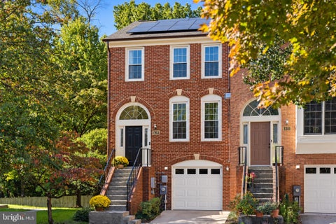 Photo of 1363 Templeton Place, ROCKVILLE, MD 20852 (MLS # MDMC2261194)