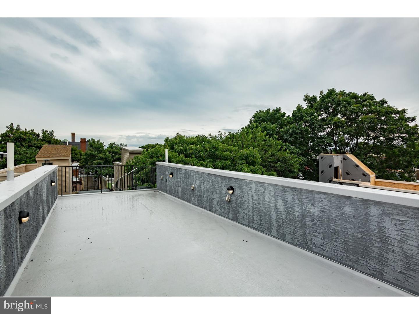 POINT BREEZE - Residential