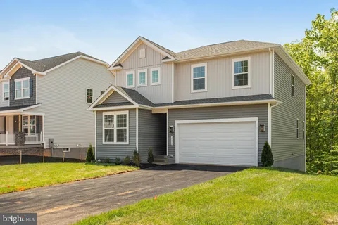 35614 Pine Needle Lane, Locust Grove, VA MLS: VAOR2009668