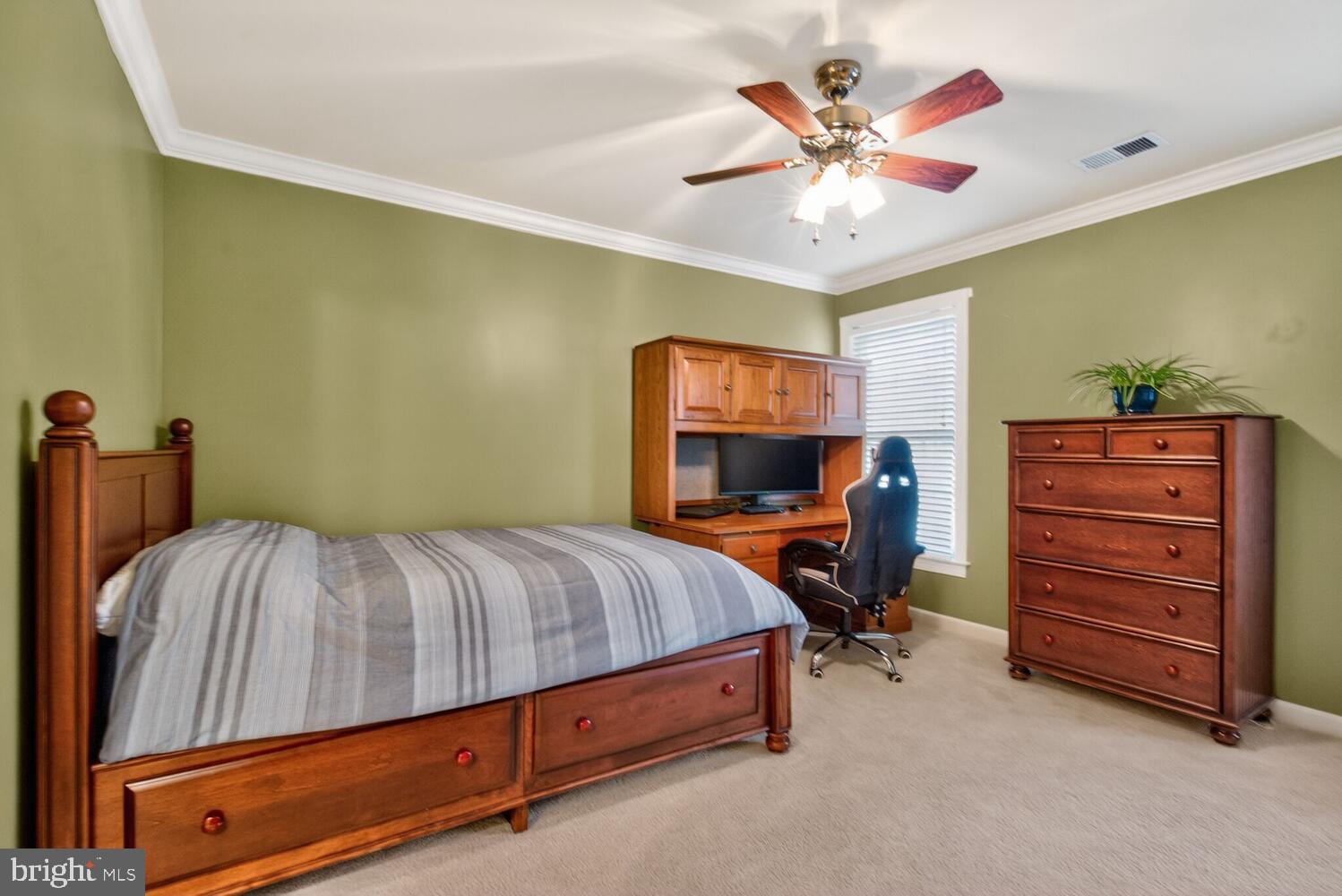 HAMPSHIRE GREENS - Residential