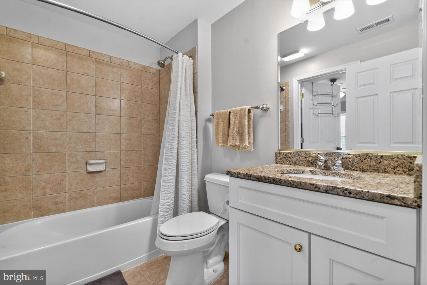 HAMPSHIRE GREENS - Residential