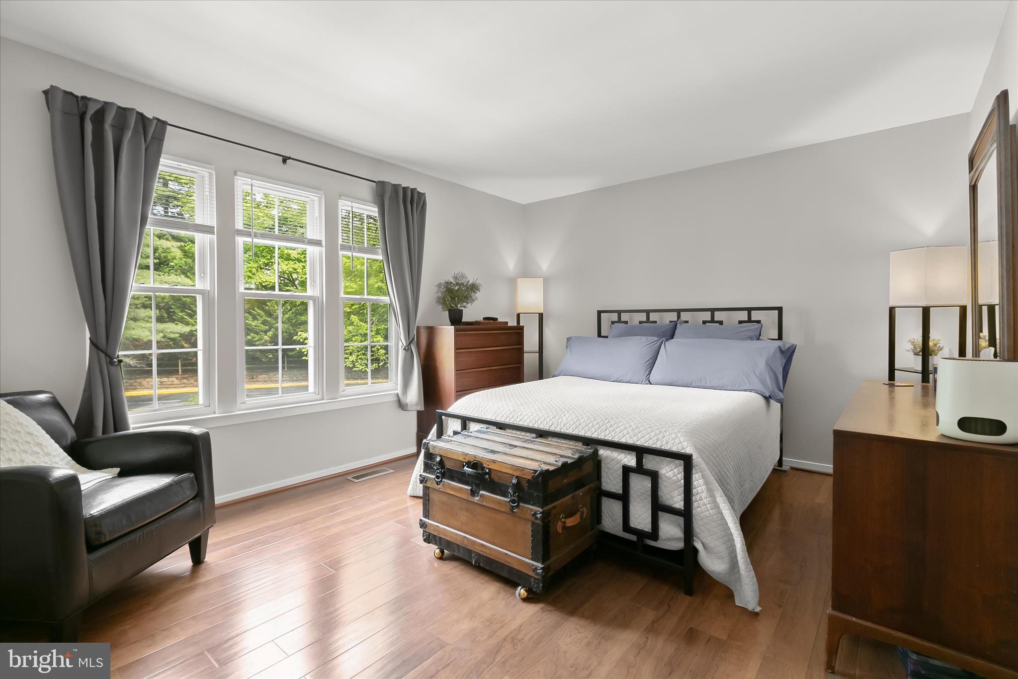 BONIFANT WOODS - Residential