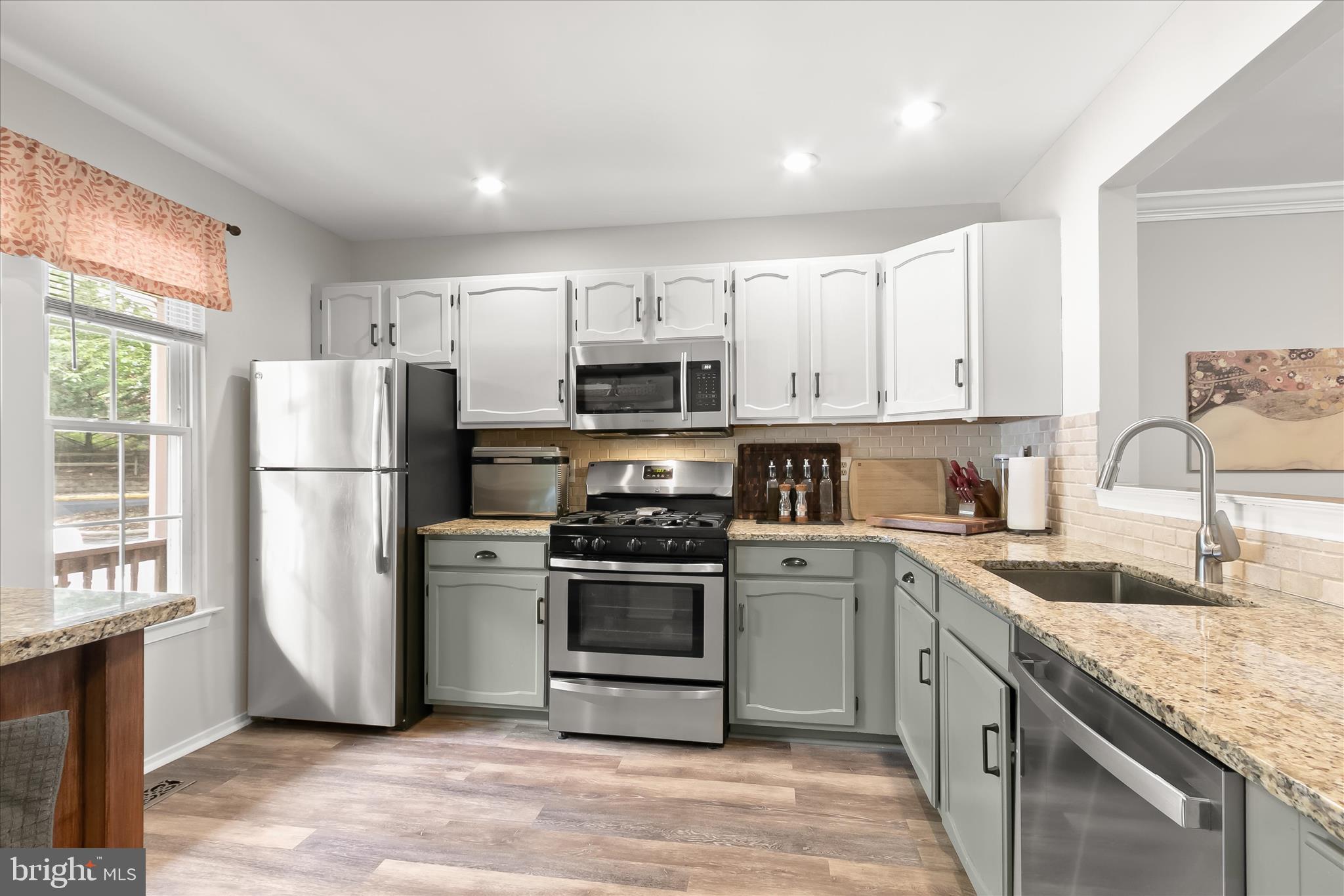 BONIFANT WOODS - Residential