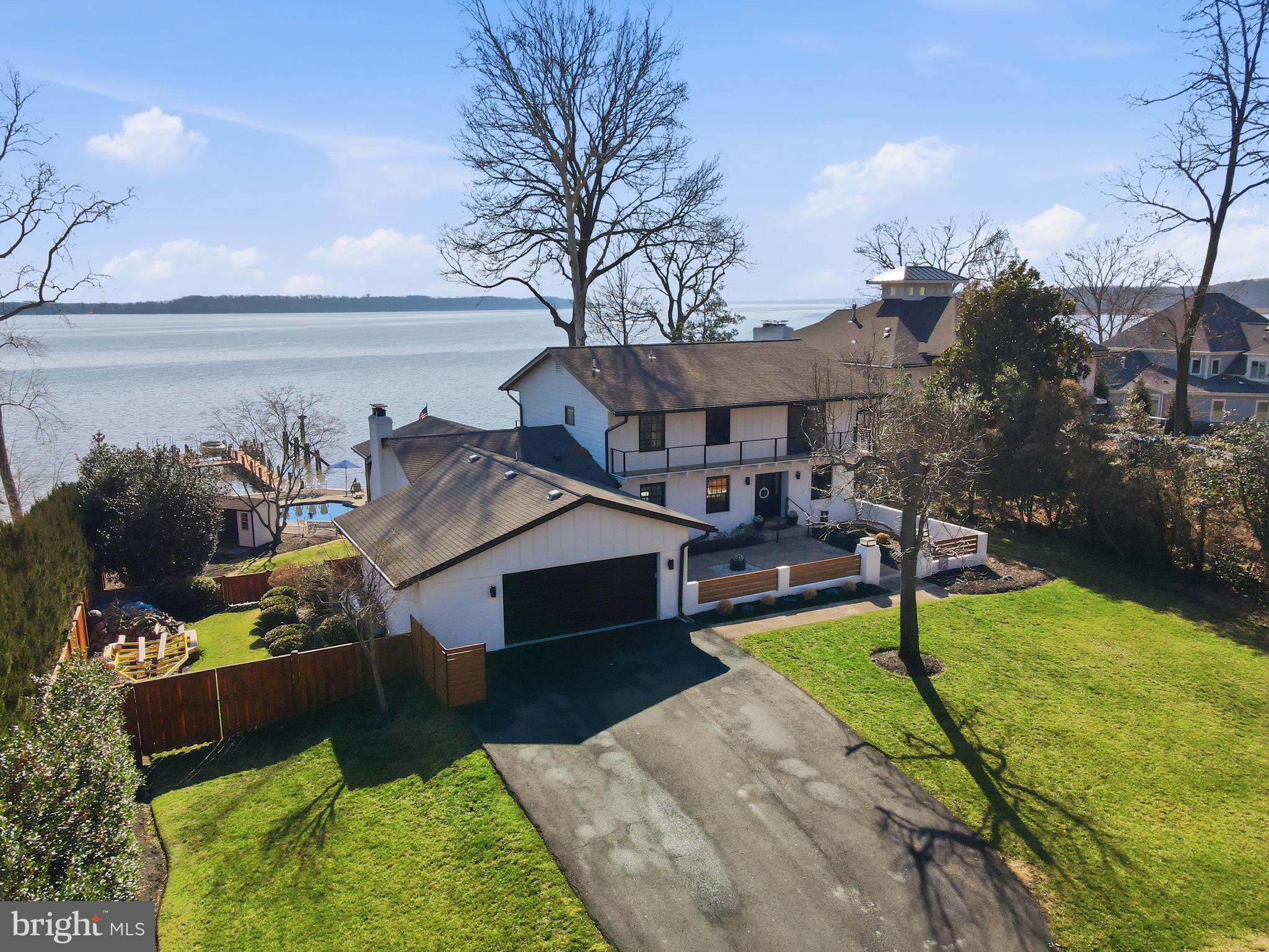 HALLOWING POINT RIVER ESTATES - Residential