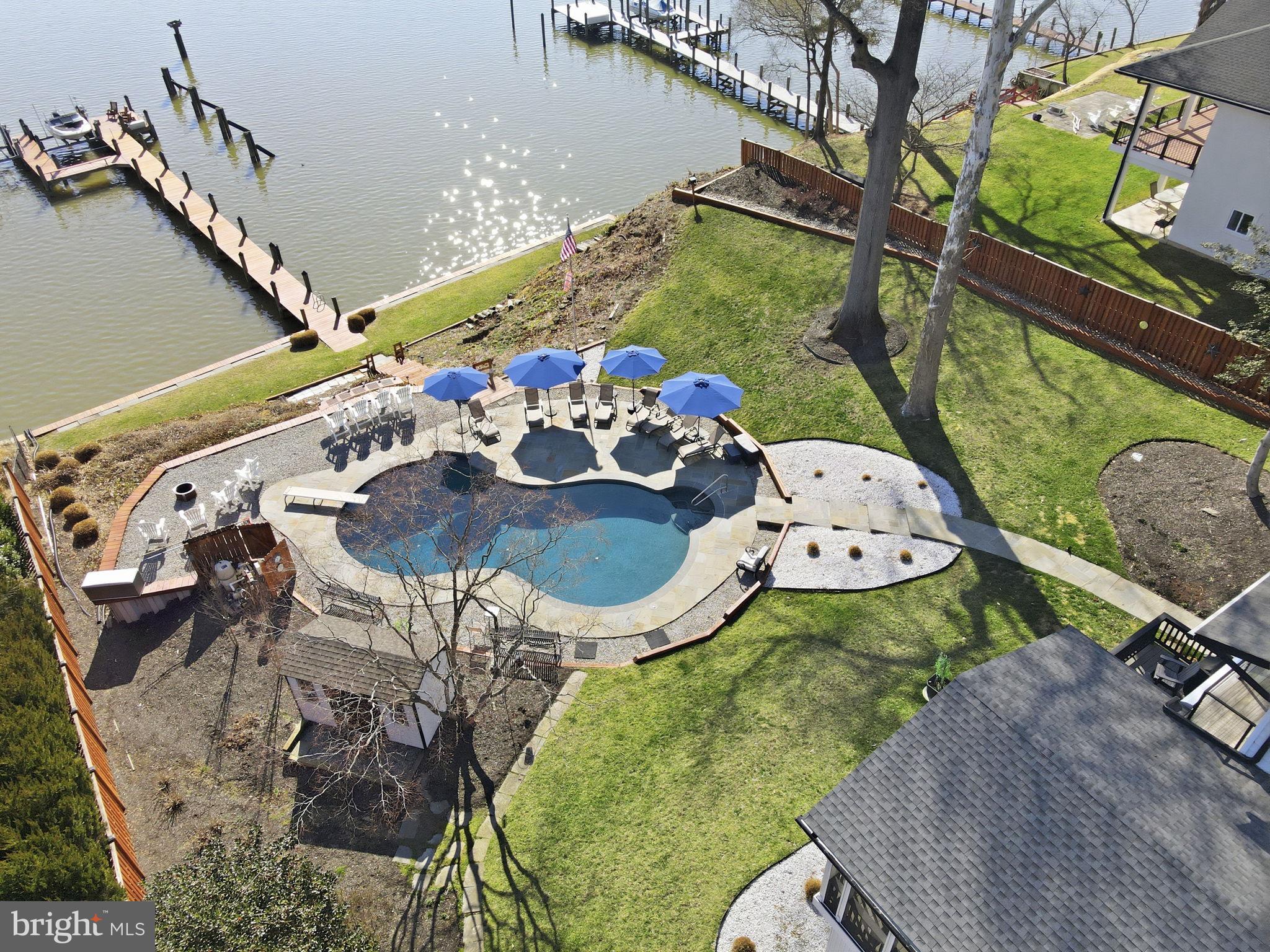 HALLOWING POINT RIVER ESTATES - Residential