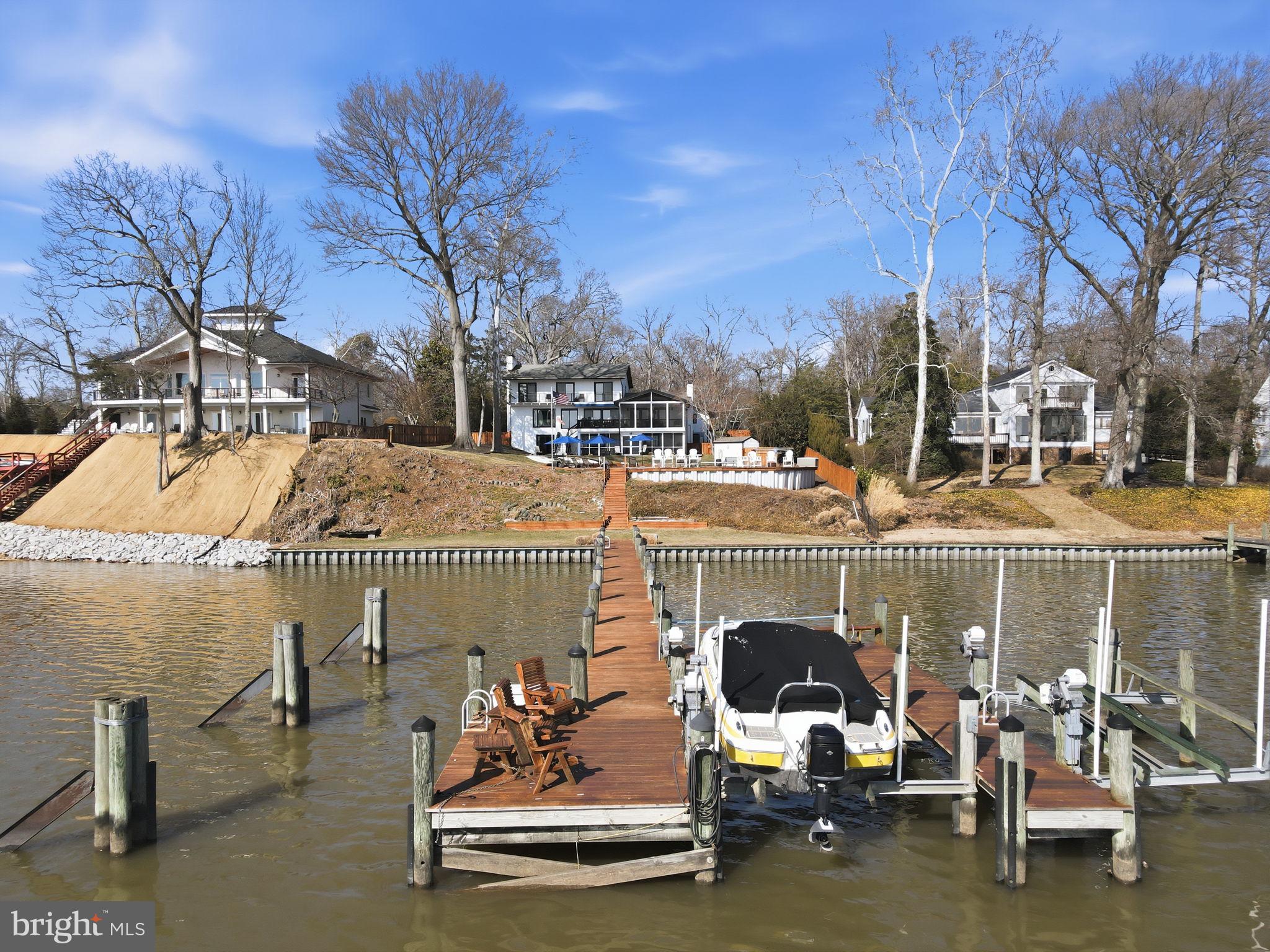 HALLOWING POINT RIVER ESTATES - Residential