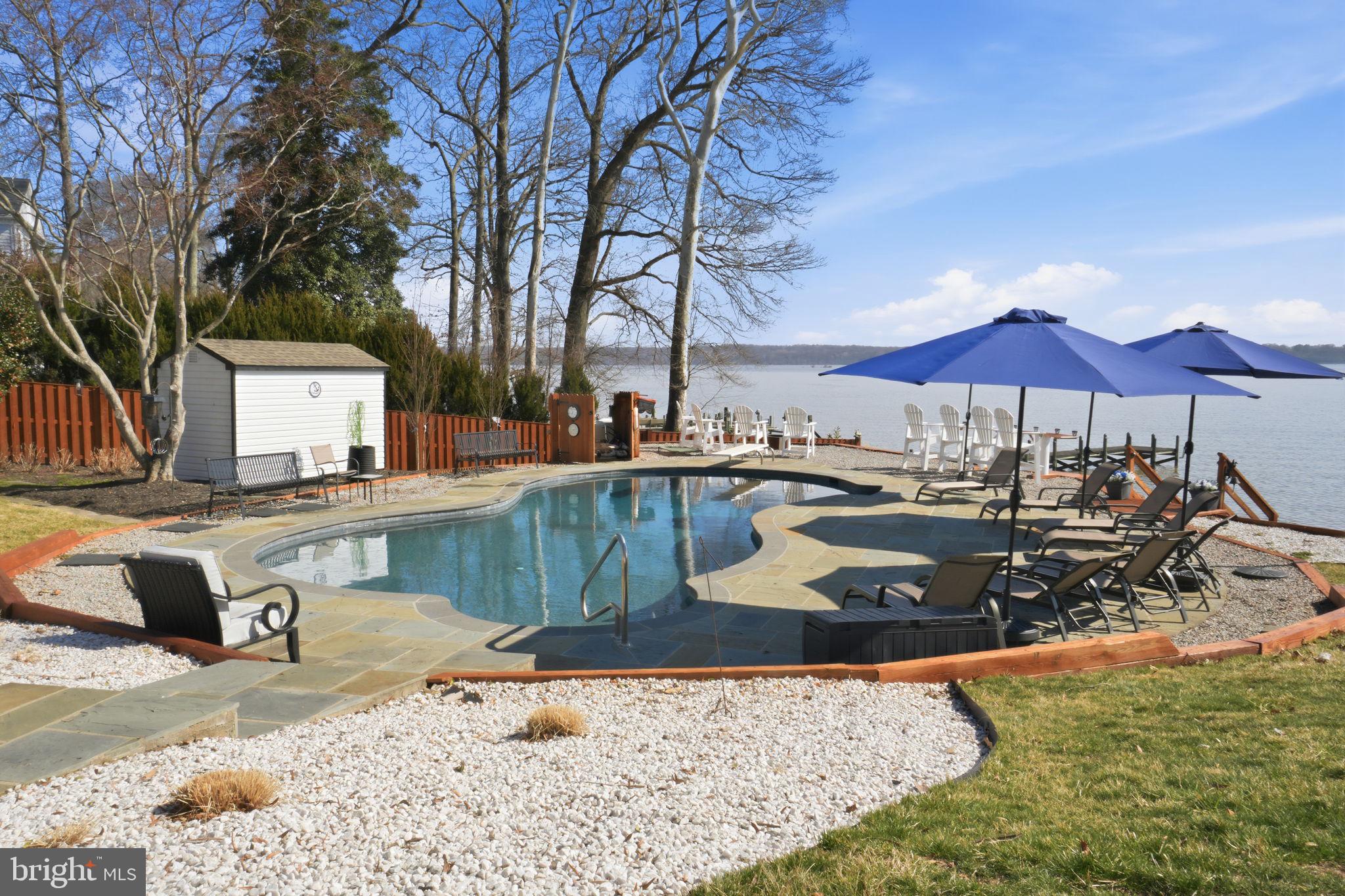 HALLOWING POINT RIVER ESTATES - Residential