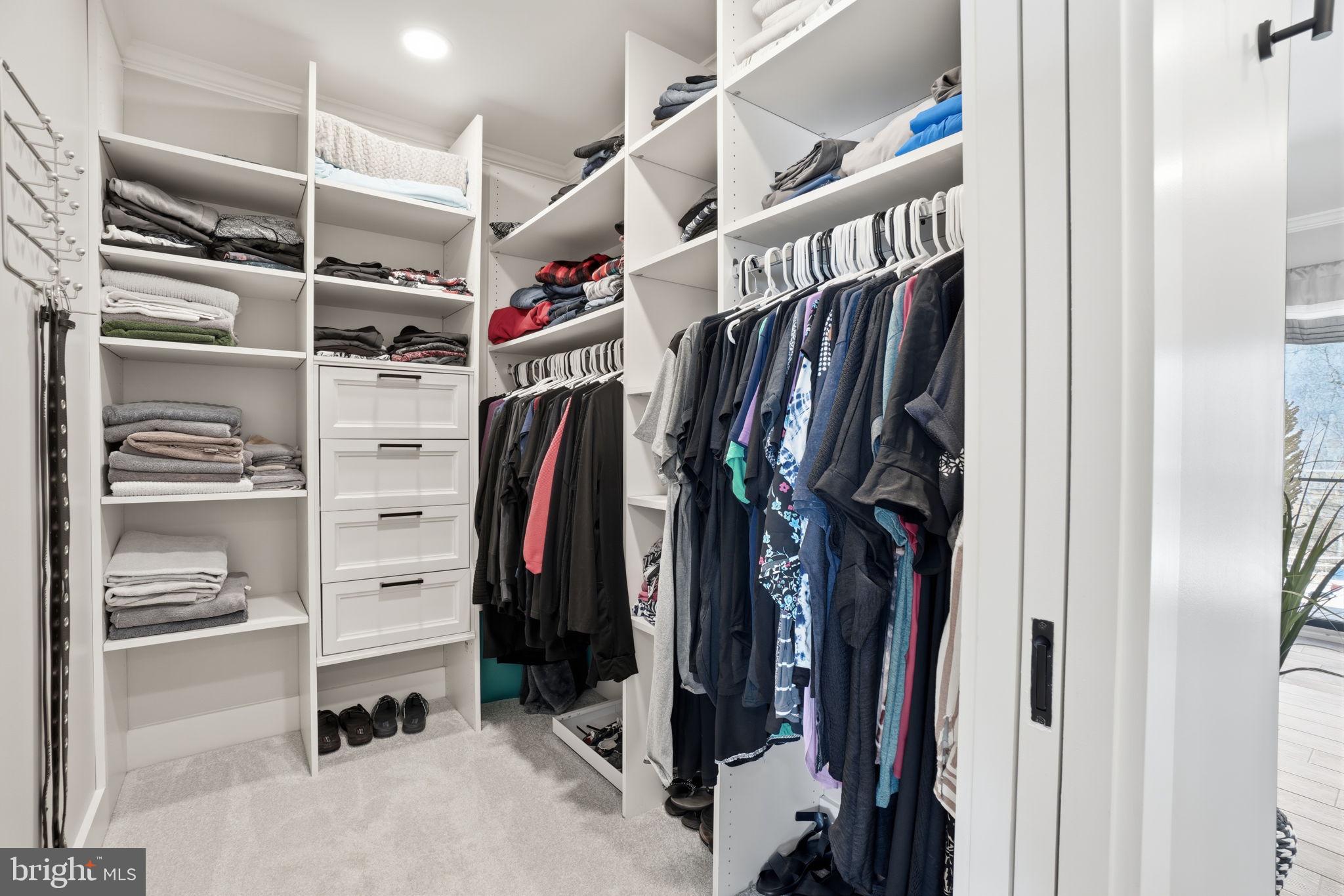 HALLOWING POINT RIVER ESTATES - Residential