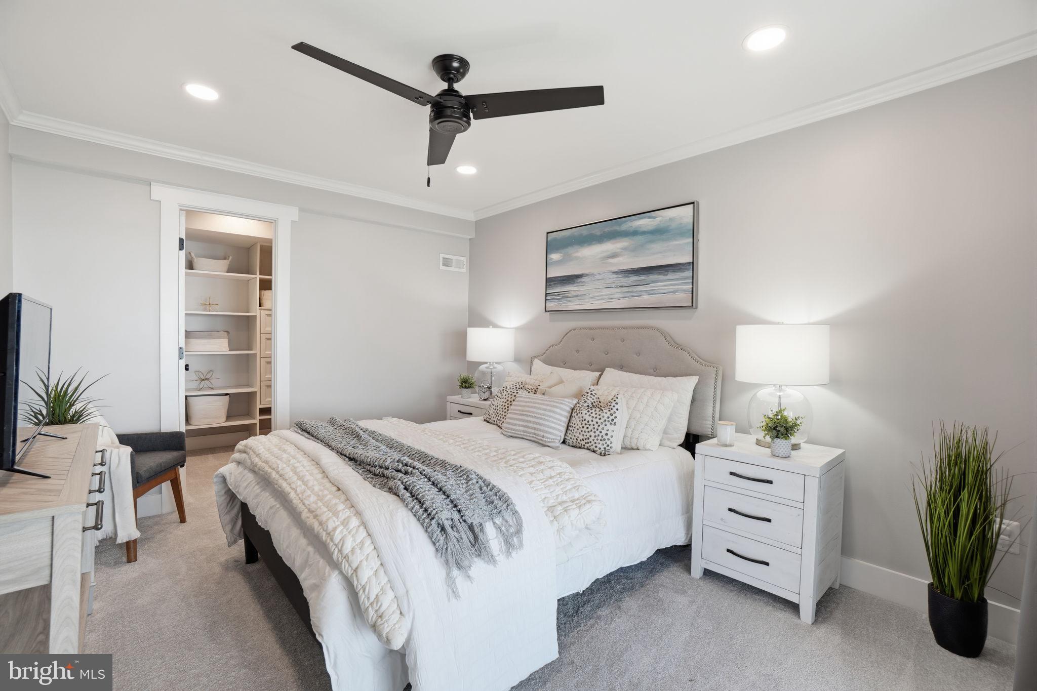 HALLOWING POINT RIVER ESTATES - Residential