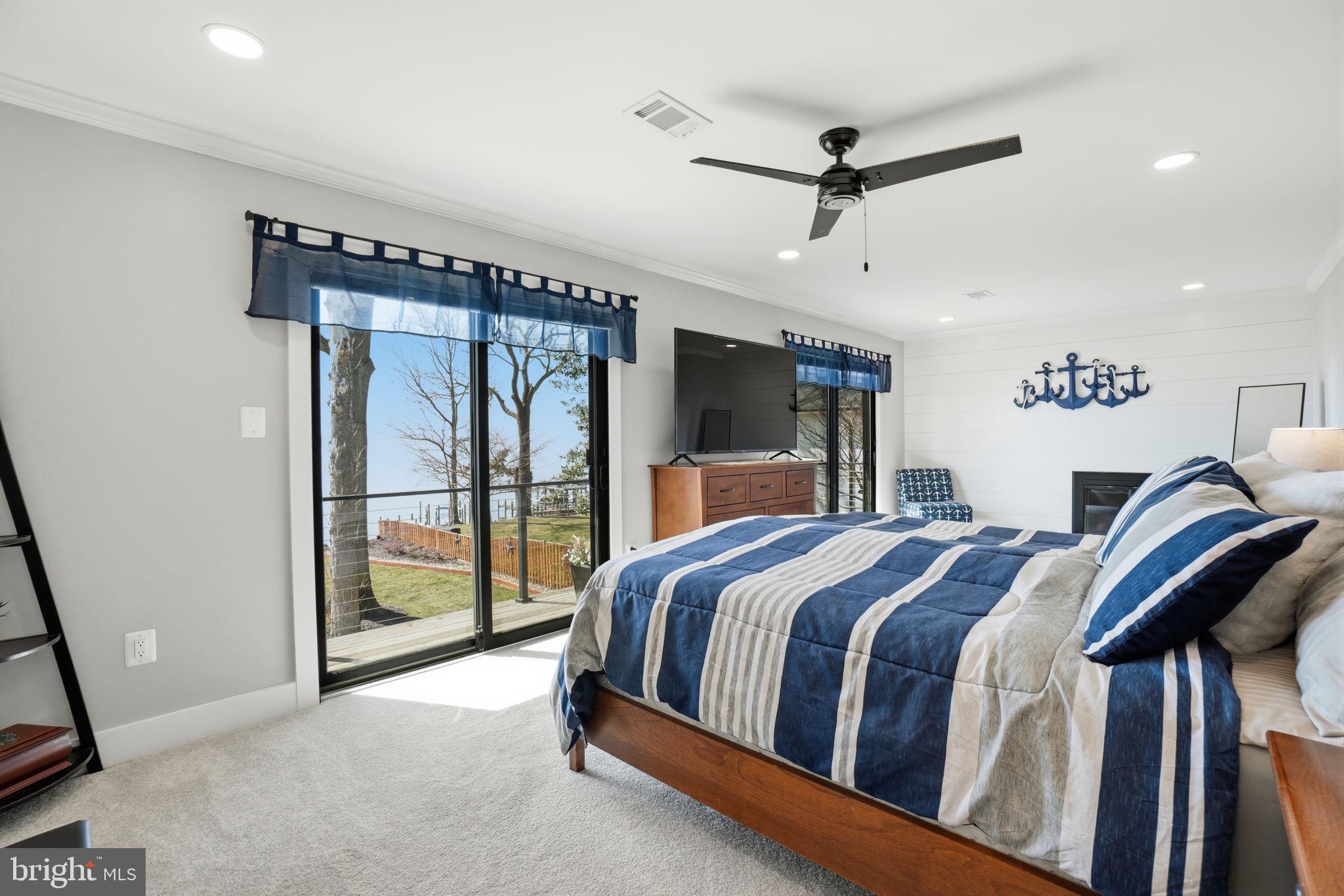 HALLOWING POINT RIVER ESTATES - Residential