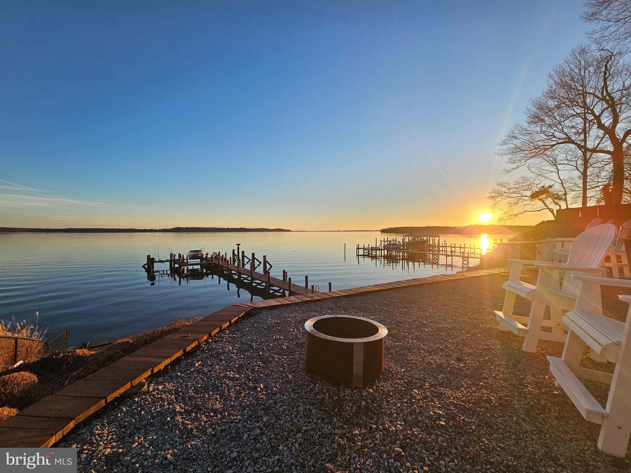 HALLOWING POINT RIVER ESTATES - Residential