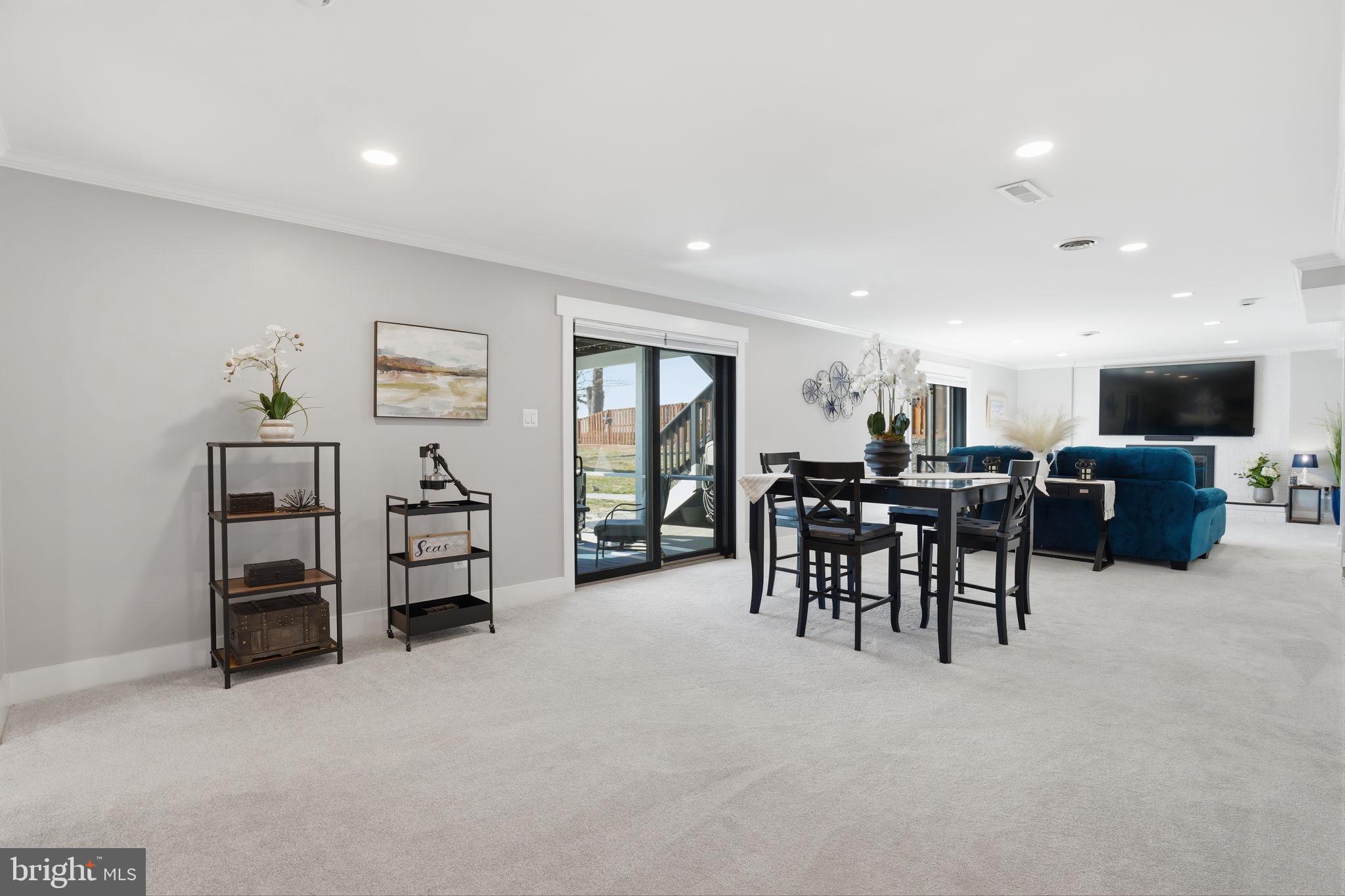 HALLOWING POINT RIVER ESTATES - Residential