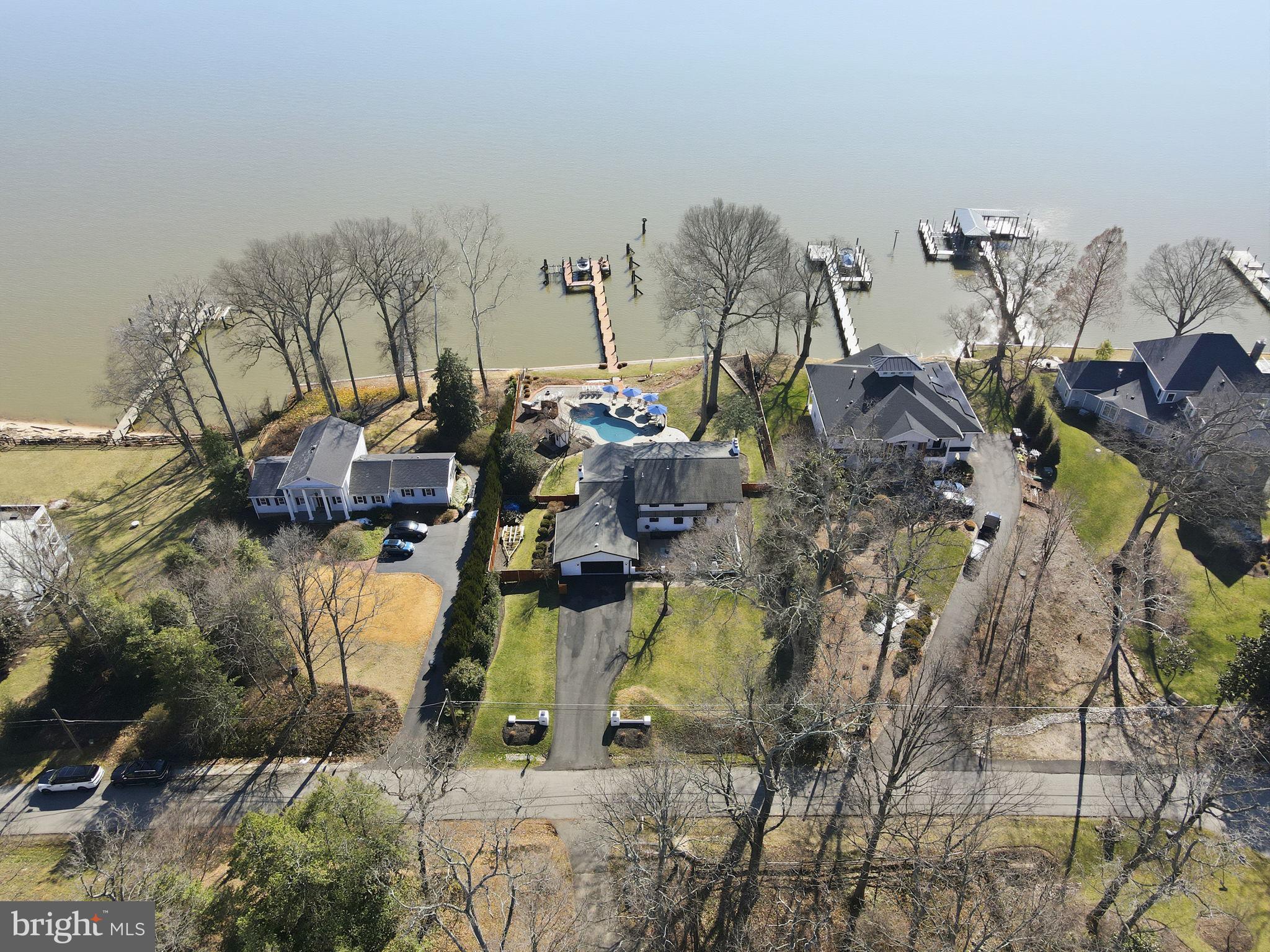 HALLOWING POINT RIVER ESTATES - Residential