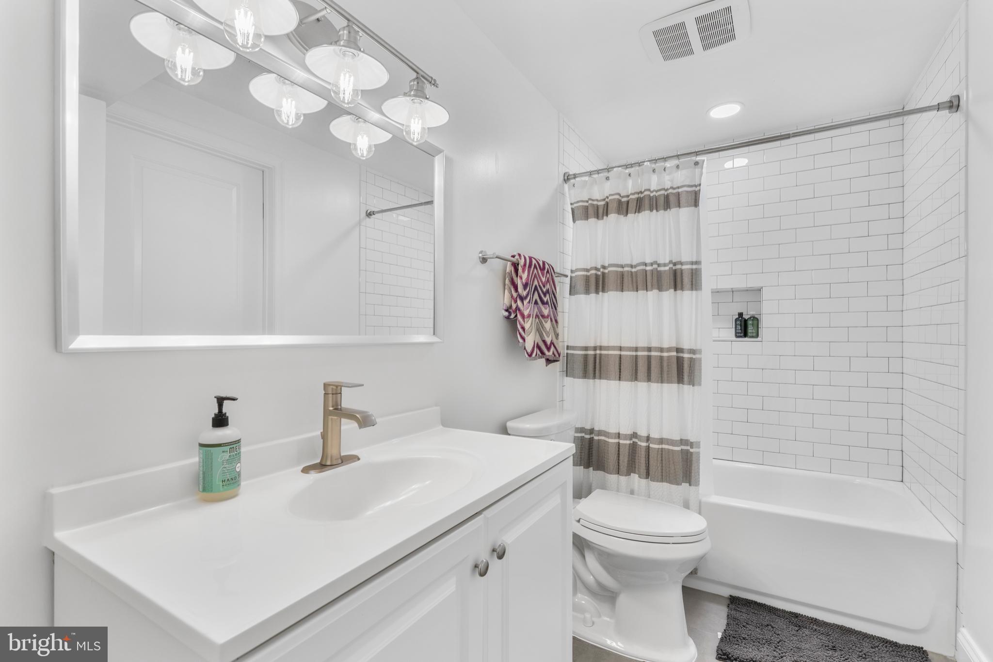 BARRISTERS PLACE - Residential