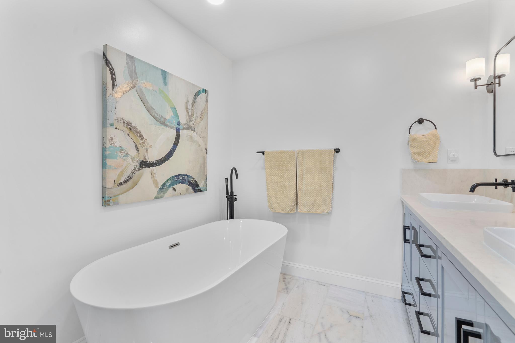 BARRISTERS PLACE - Residential