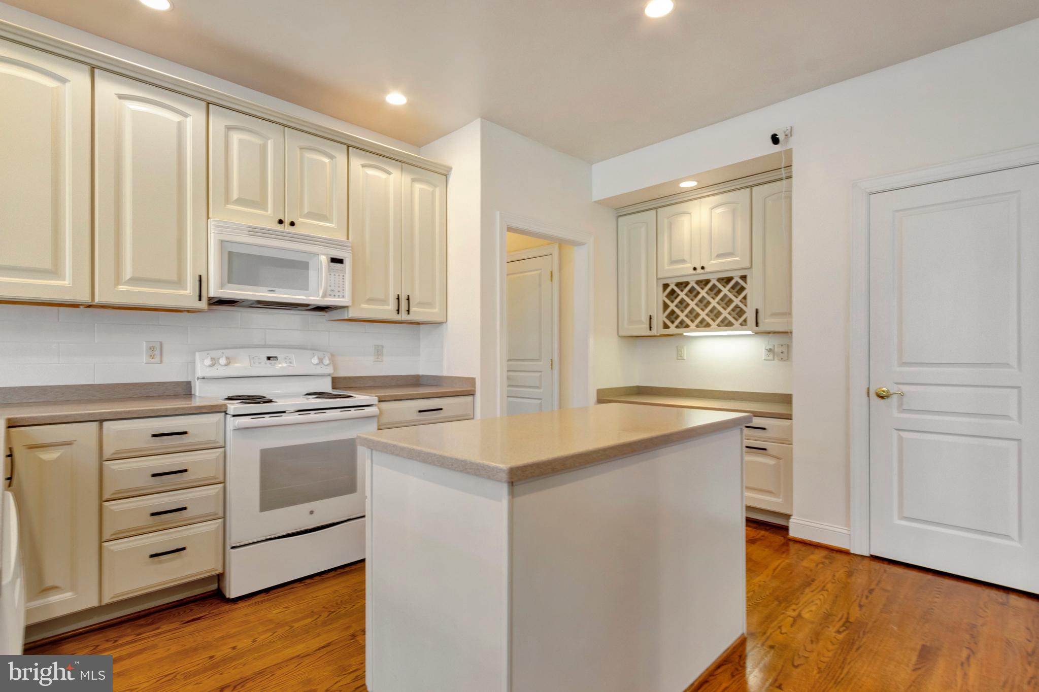 REHOBOTH BEACH YACHT AND CC - Residential